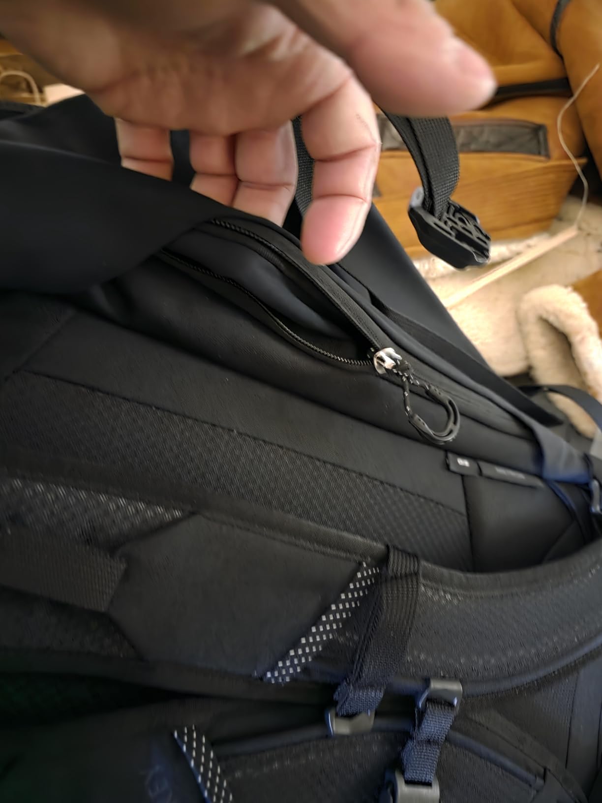 Osprey Metron 24L Commuter Bike Backpack, Black customer photo 1