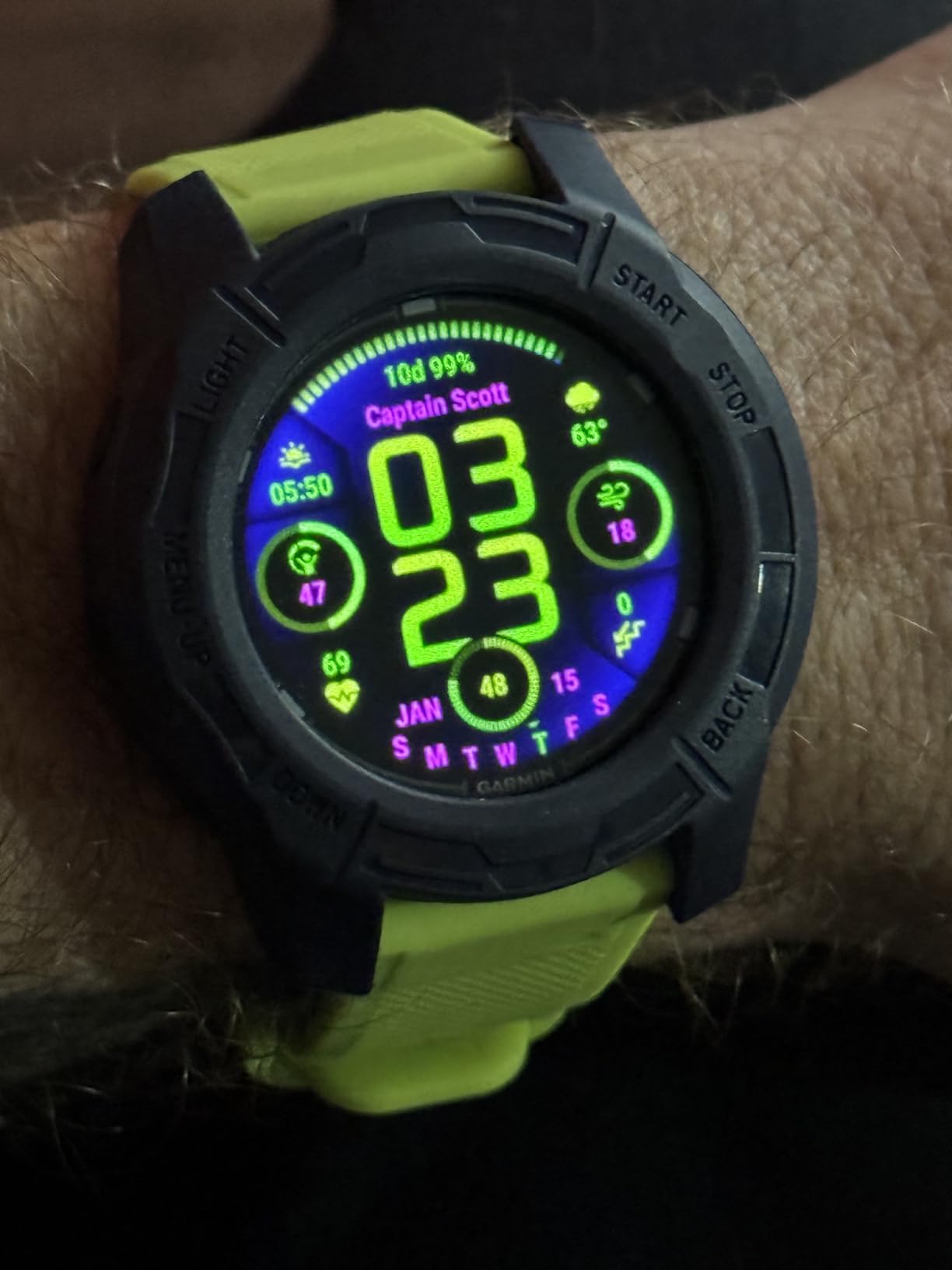 Garmin Descent G2, Watch-Style Dive Computer, Bright AMOLED Display, Multiple Dive Modes, Health and Wellness Features customer photo 1
