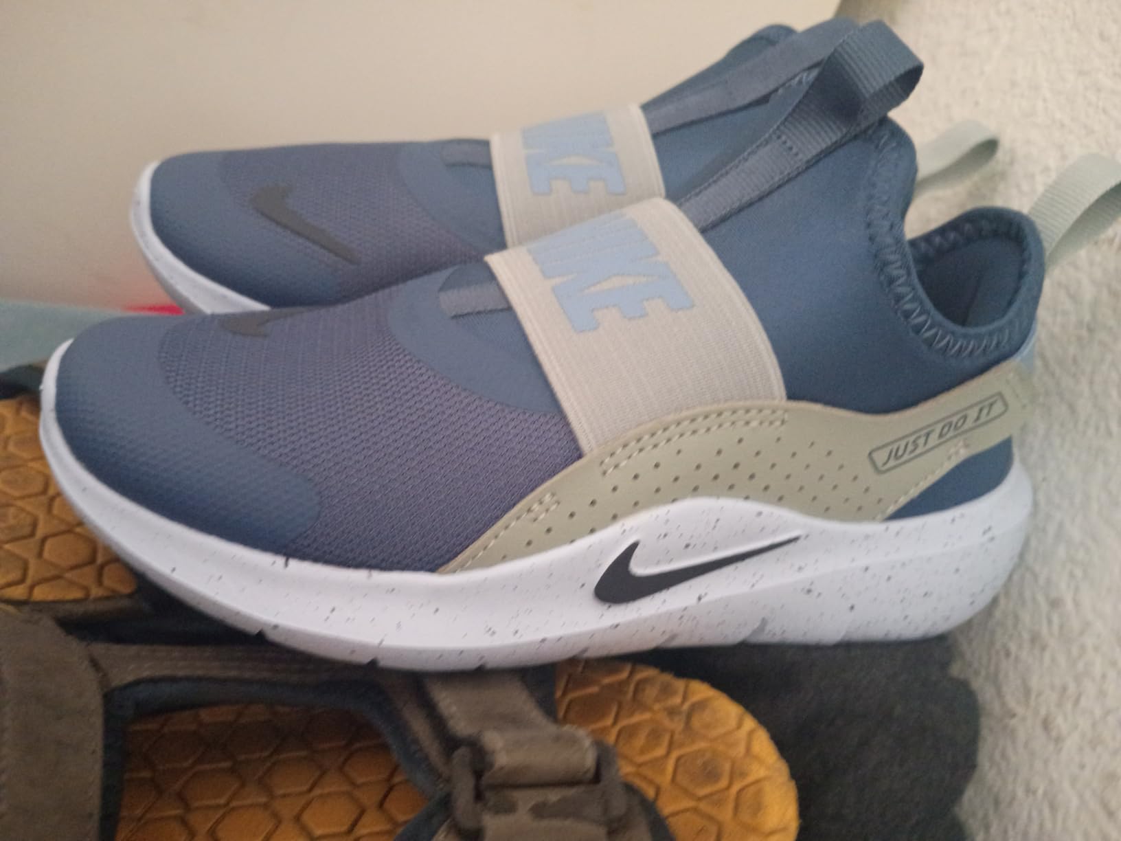 Nike Unisex Kids' Flex Runner 4 Running Shoes - Boys Girls Toddlers & Baby Running Sneakers customer photo 1