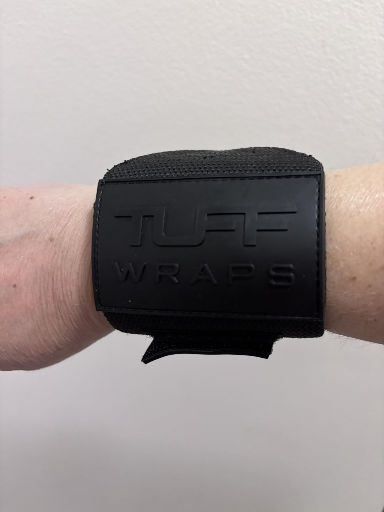 TuffWraps Villain Wrist Wraps for Weightlifting & Powerlifting - Adjustable Support Straps for Men and Women - Ideal for Strength Training, CrossFit, Bodybuilding - Durable Comfort to Eliminate Wrist Pain customer photo 1