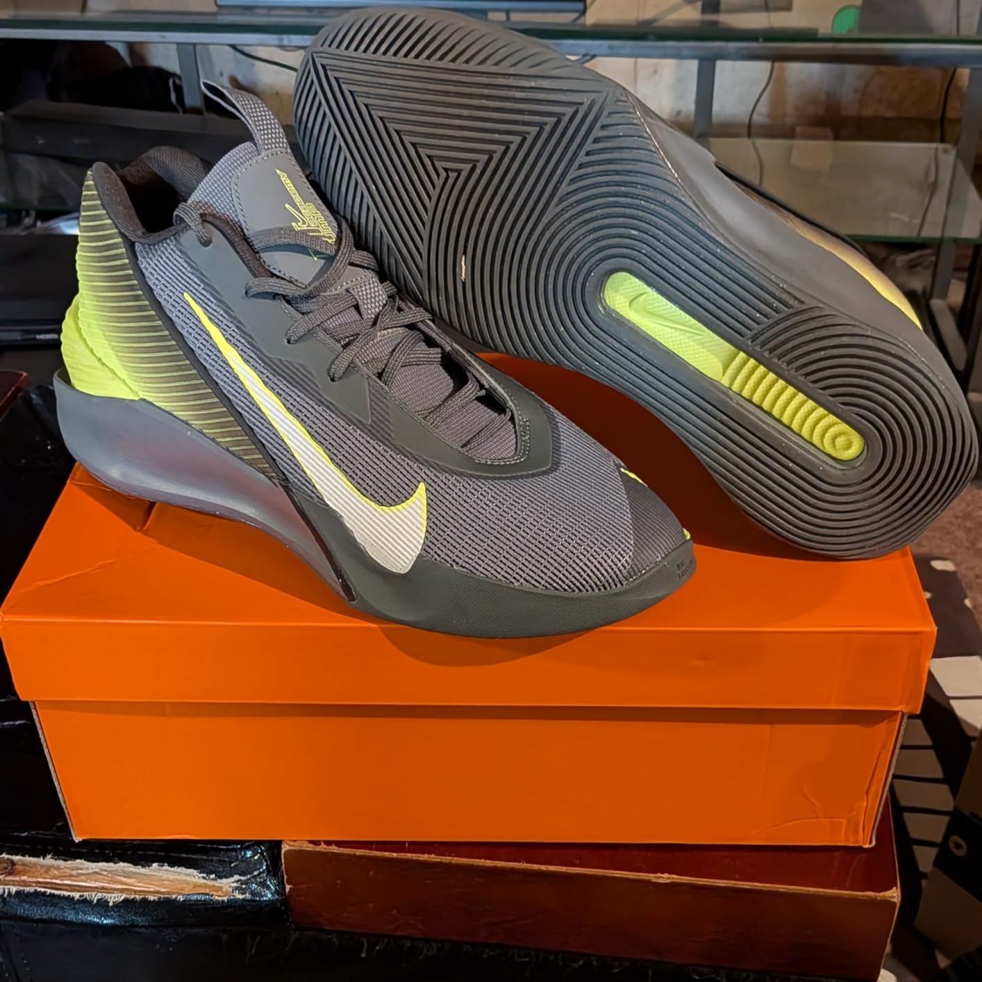 Nike Unisex Adult G.T. Jump Academy Basketball Shoes customer photo 2