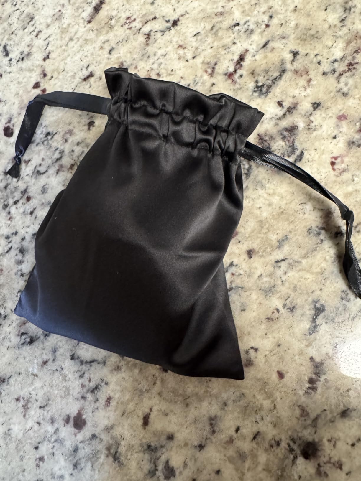 Umisleep Sleep Mask for 100% Pure Mulberry Silk, 22 Momme 6A Soft Eye Masks for Sleep, Adjustable Sleep Masks for Women Men, Light Blocking Sleeping Mask, Silk Eye Mask for Sleeping, Blindfold, Black customer photo 2