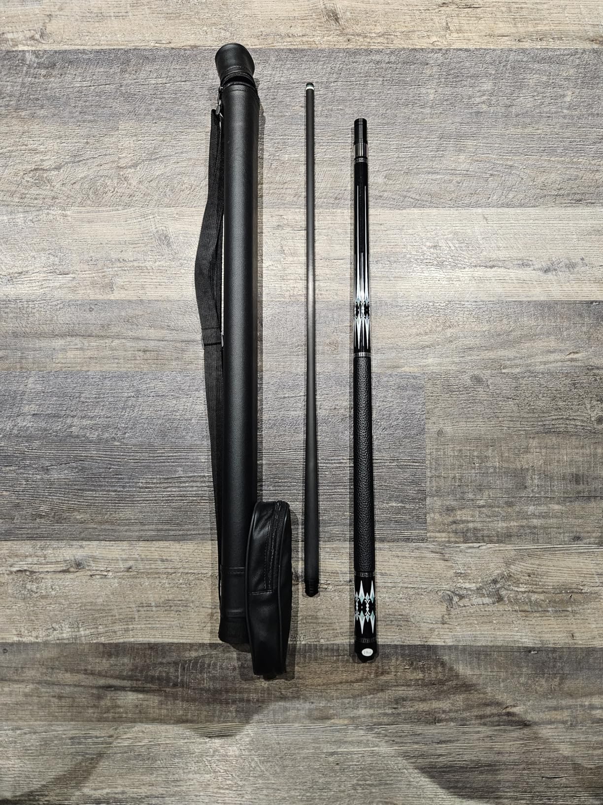 Carbon Fiber Pool Cue Stick with Case, 2pieces 58inch Low Deflection Professional Cue Stick for Billiards, Pro Taper Carbon Fibre Shaft with Genuine Leather Wrap and 12.5mm Tip customer photo 1