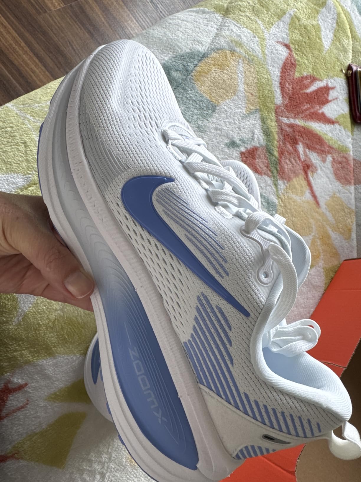 Nike Womens Vomero 18 customer photo 1