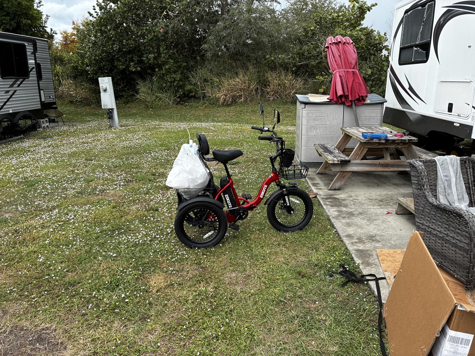 ESKUTE E Trike Electric Bike, Peak 1200W Brushless Motor Folding Trike 18X3.0 Fat Tire Ebike, 624Wh Removable Battery, Step-Thru 3 Wheel Electric Bicycle, Up to 55 Miles, 18MPH+ Tricycle for Adults customer photo 2