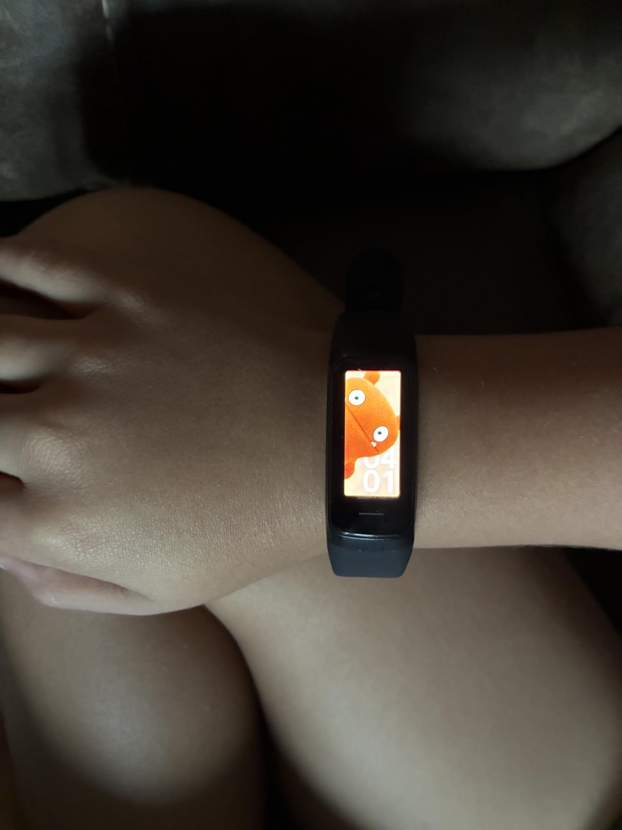 AGTPEK Kids Fitness Tracker Watch with Parent-Child Task & Reward System, Ultra-Lightweight Activity Tracker with Calorie Step Counter, Heart Rate & Sleep Monitor for Boys Girls 6-12 (Black) customer photo 1
