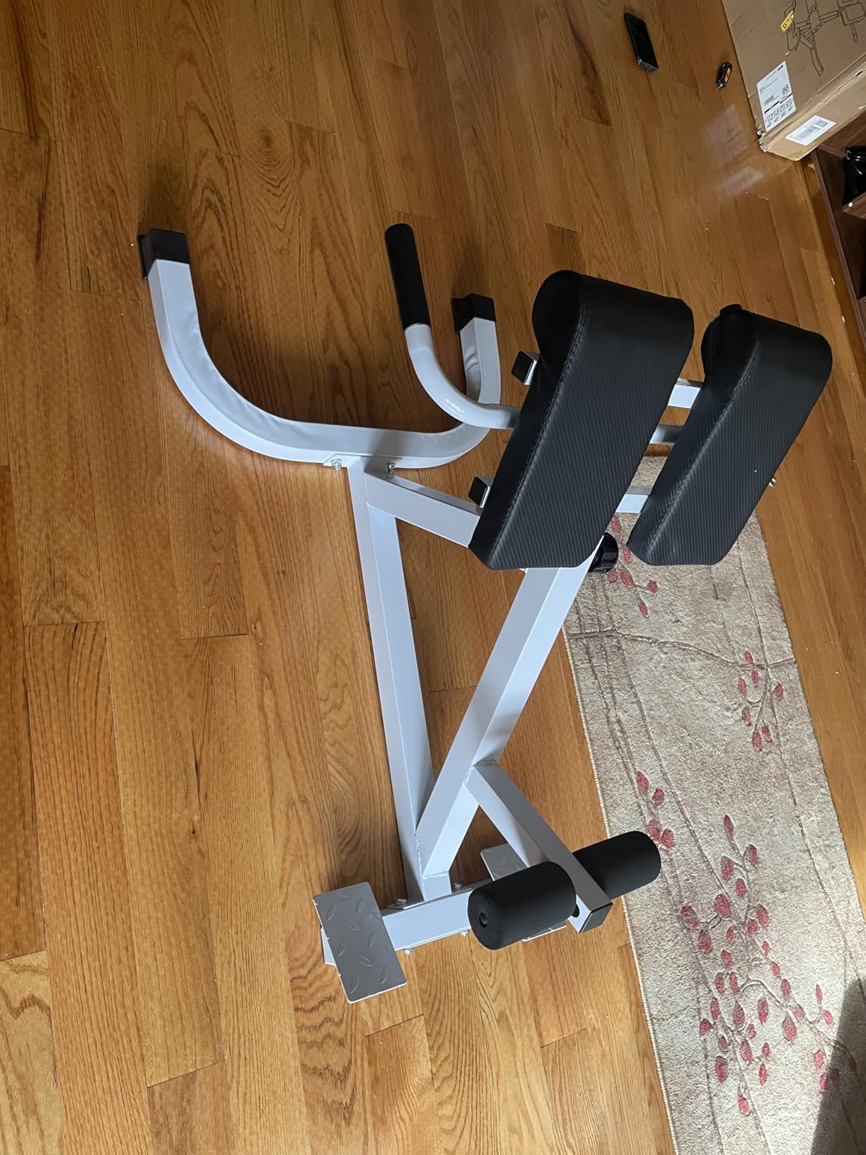 Roman Chair, Multifunctional Hyperextension Bench for Men & Women, Fitness Chair for Hip, Exceptional for Glute, Core and Lower Back Training, 300 lbs Weight Capacity customer photo 2