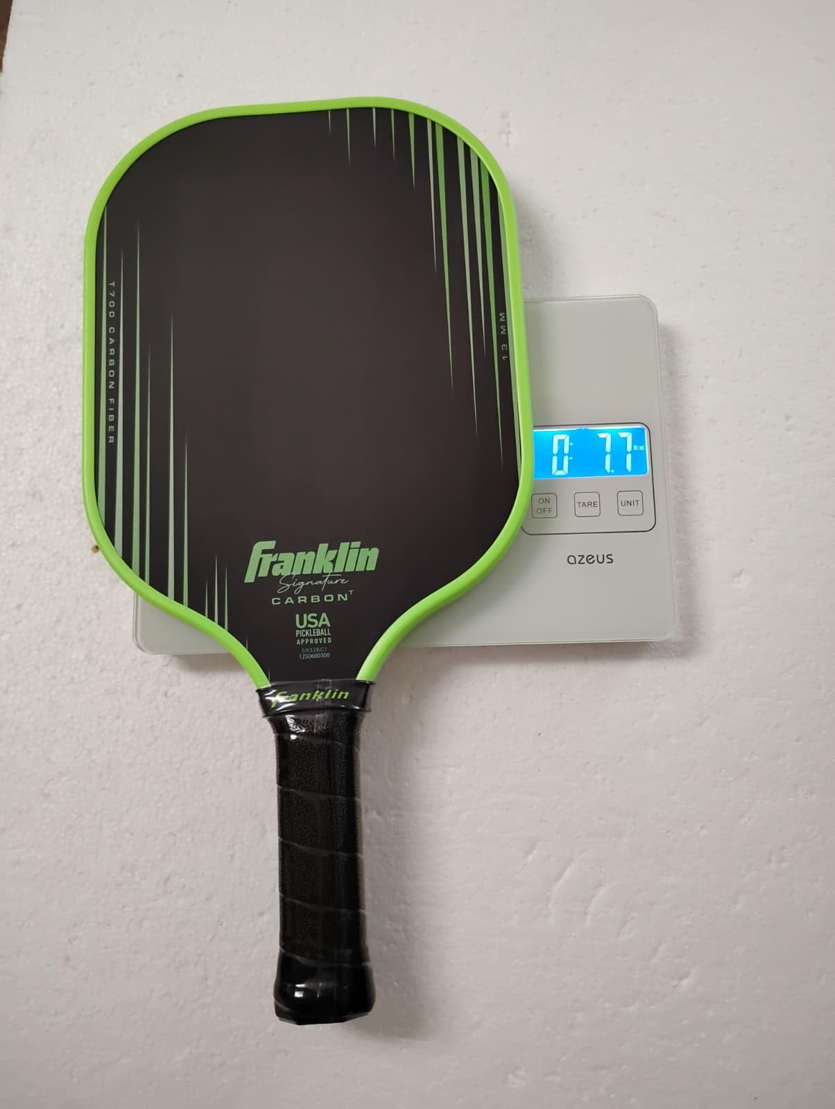 Franklin Sports Pro Pickleball Paddles - Signature Carbon Series - T700 Carbon Fiber Surface - USA Pickleball (USAP) Tournament Approved - 13mm Polypropylene Core - Green customer photo 1
