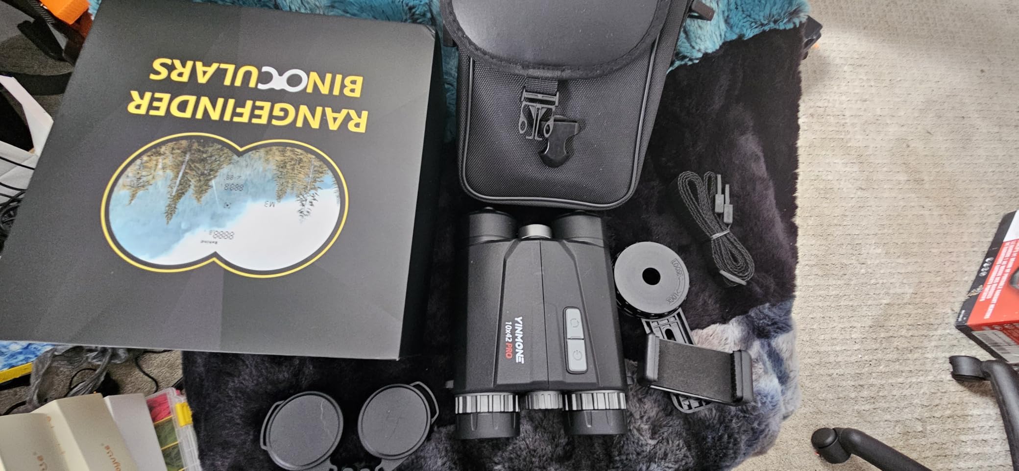 2026 New HD 10X42 Laser Rangefinder Binocular for Hunting with Phone Adapter, 1650 Yard Long Range Speed Distance Measurement High-Power IP65 Waterproof customer photo 1