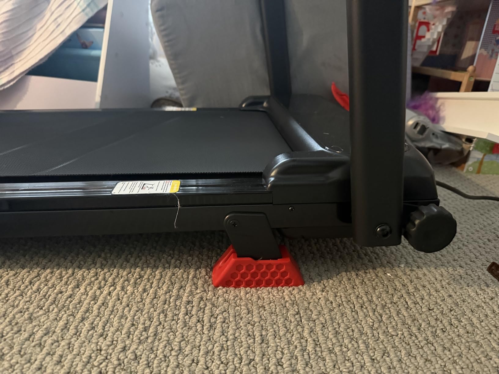 UMAY Fitness Treadmill with 20-Level 20% Auto Incline, Treadmills for Home Auto Folding with Pulse Sensors, 400 LBS Capacity, 4.0HP Quiet Brushless customer photo 2