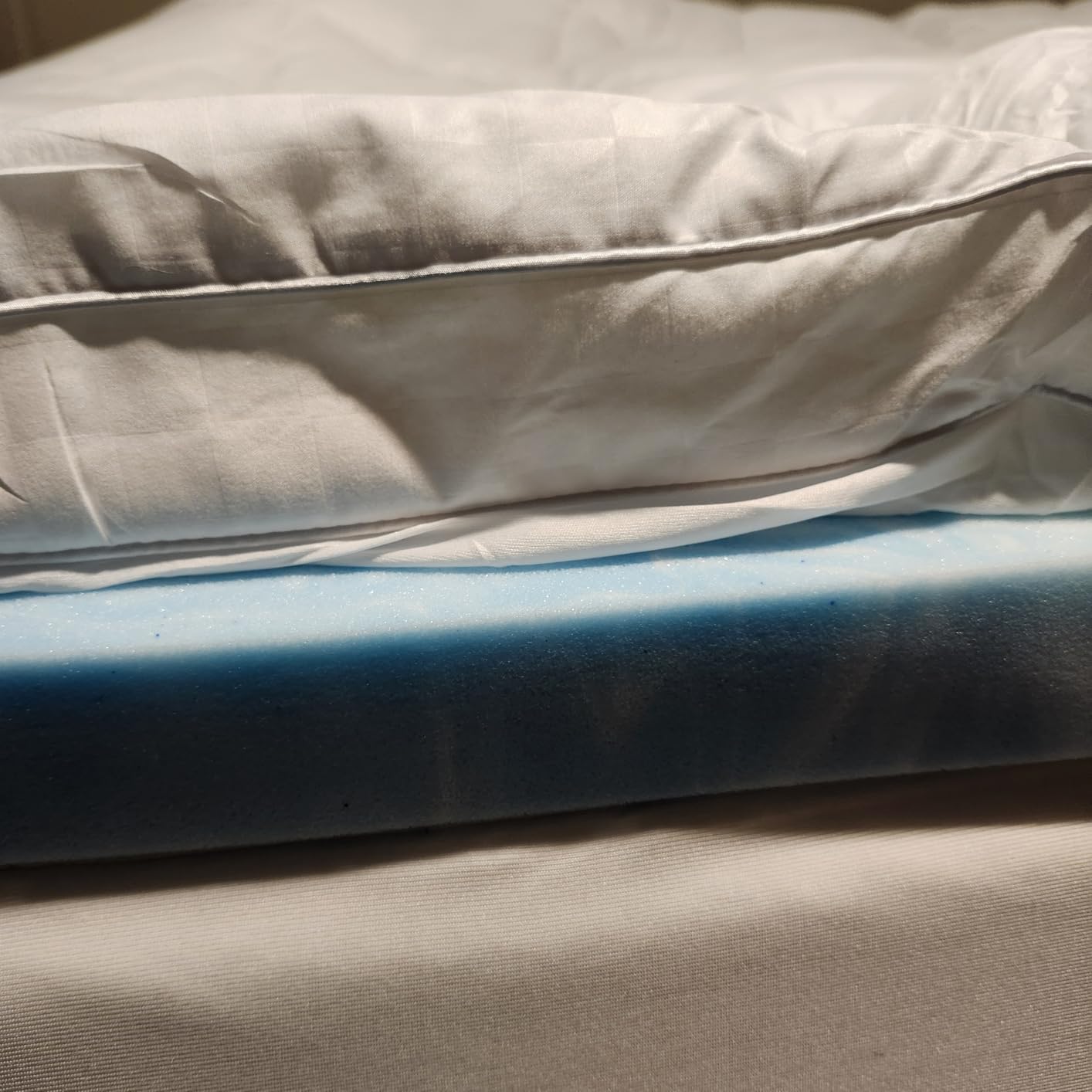 Dual Layer 4 Inch Memory Foam Mattress Topper Queen, 2 Inch Cooling Gel Memory Foam and 2 Inch Washable Pillow Top Mattress Pad Cover, 8-24 Inch Deep Pocket, Medium Firm for Back Hip Pain customer photo 2