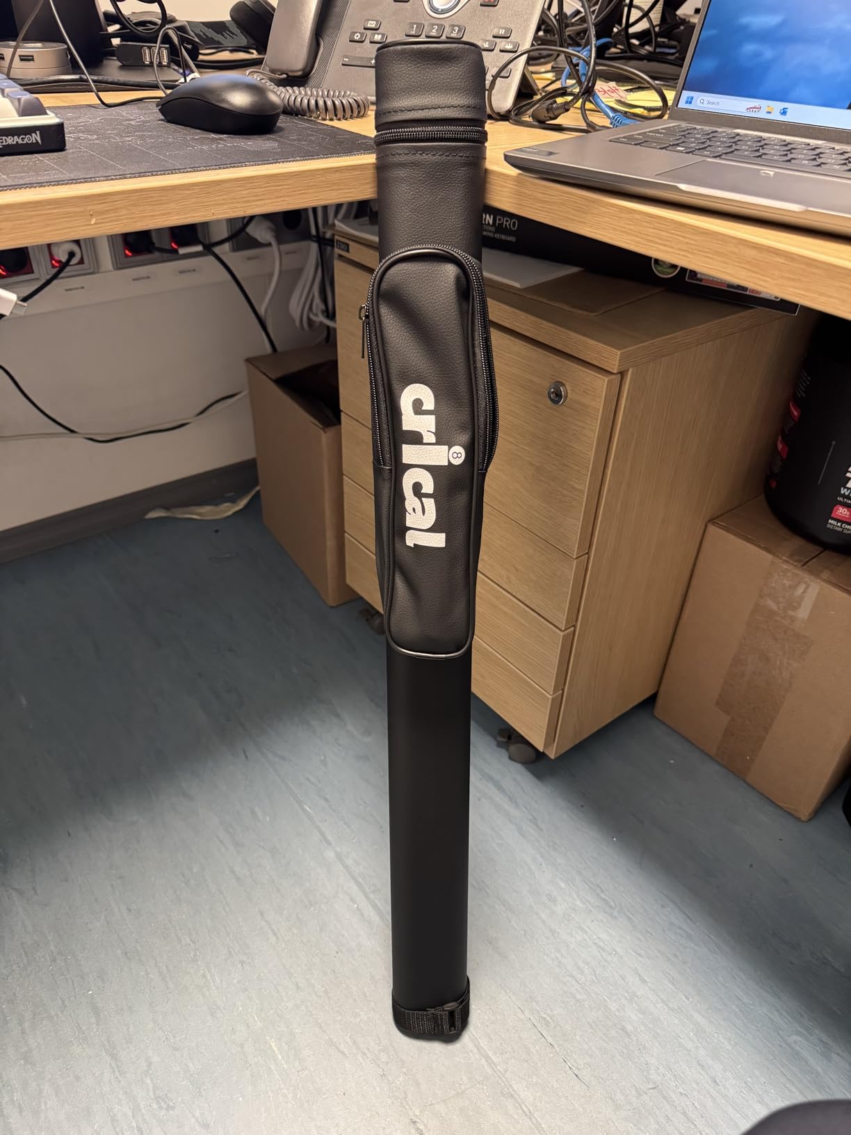 CRICAL Carbon Fiber Pool Cue Stick, Professional Low Deflection Pool Cue with Pro Taper Shaft, 12.5mm Tip, Tournament Level Billiard Cue customer photo 1