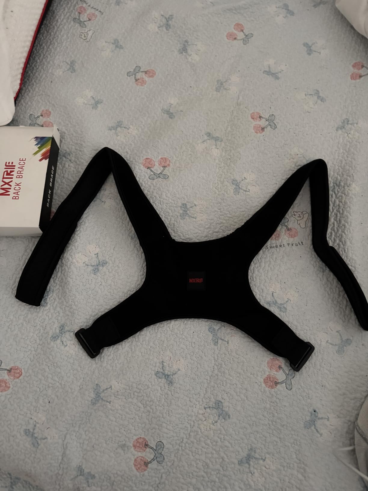 Posture Corrector for Women and Men, Adjustable Back Brace for Spine Alignment and Posture Support, Upper Back Pain Relief, Comfortable and Effective Back Brace for Better Posture (Medium) customer photo 1