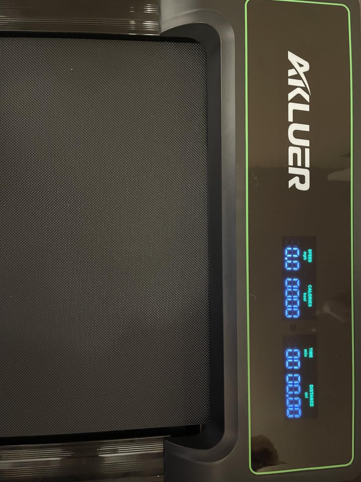 AKLUER Non-Electric Treadmill with Dual Flywheel - Fixed Incline, Soft Foam Grips, Non-Slip Belt, LCD Monitor, Compact Foldable for Home/Gym Use customer photo 1