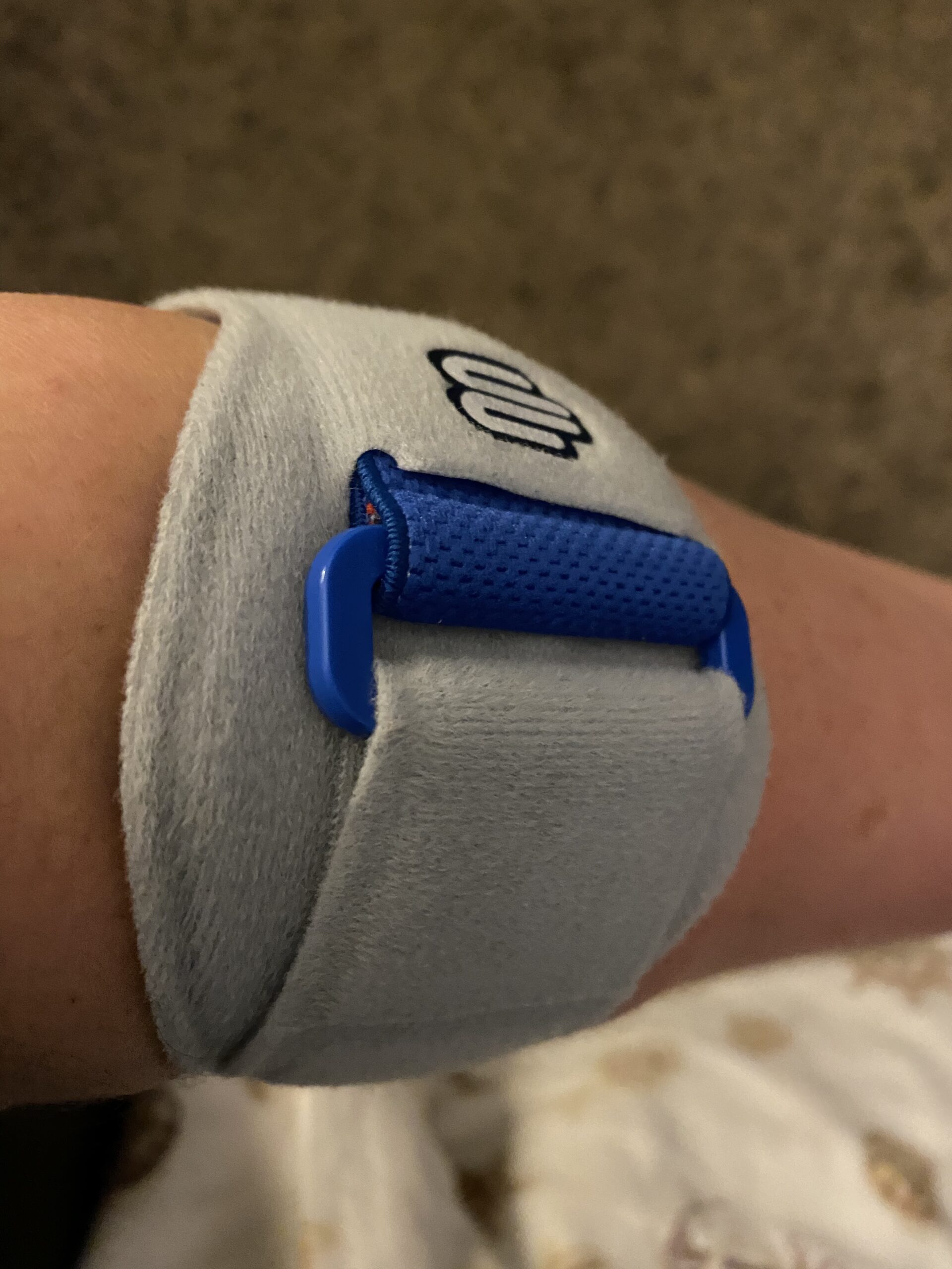 Bauerfeind - EpiPoint - Elbow Strap - Stabilizing Supports for Elbow Pain, Swelling and Injury, Tendon Pain Relief for Tennis & Golfer's Elbow, Muscle Irritation and Inflammation customer photo 2