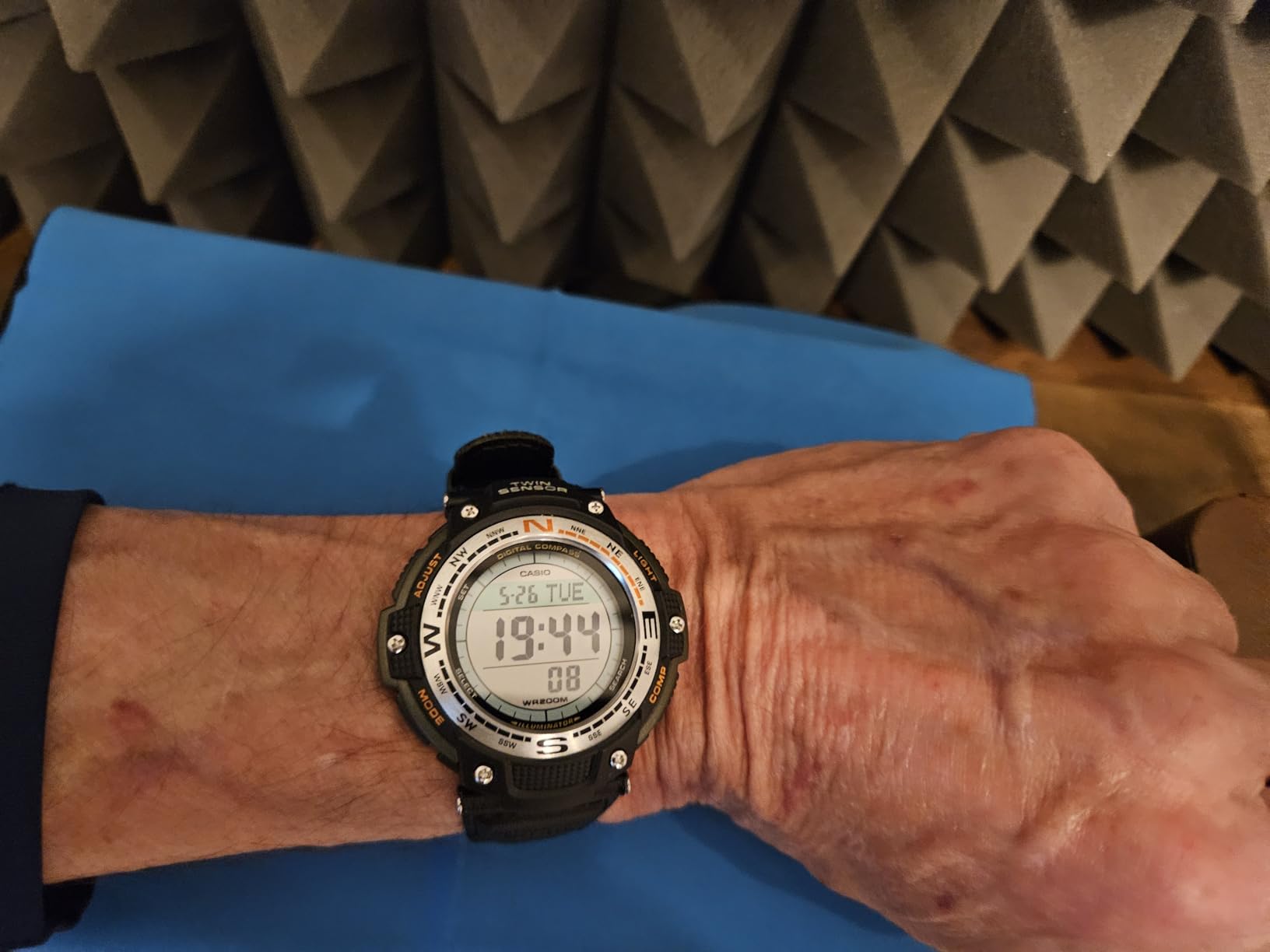 Casio SGW100 Series | Digital Watch & Compass | 200M WR | 100 SEC Stopwatch | Twin Sensor for Direction & Temperature | Low Temp Resistant | World Time | Auto Calendar | Multi Alarm customer photo 1