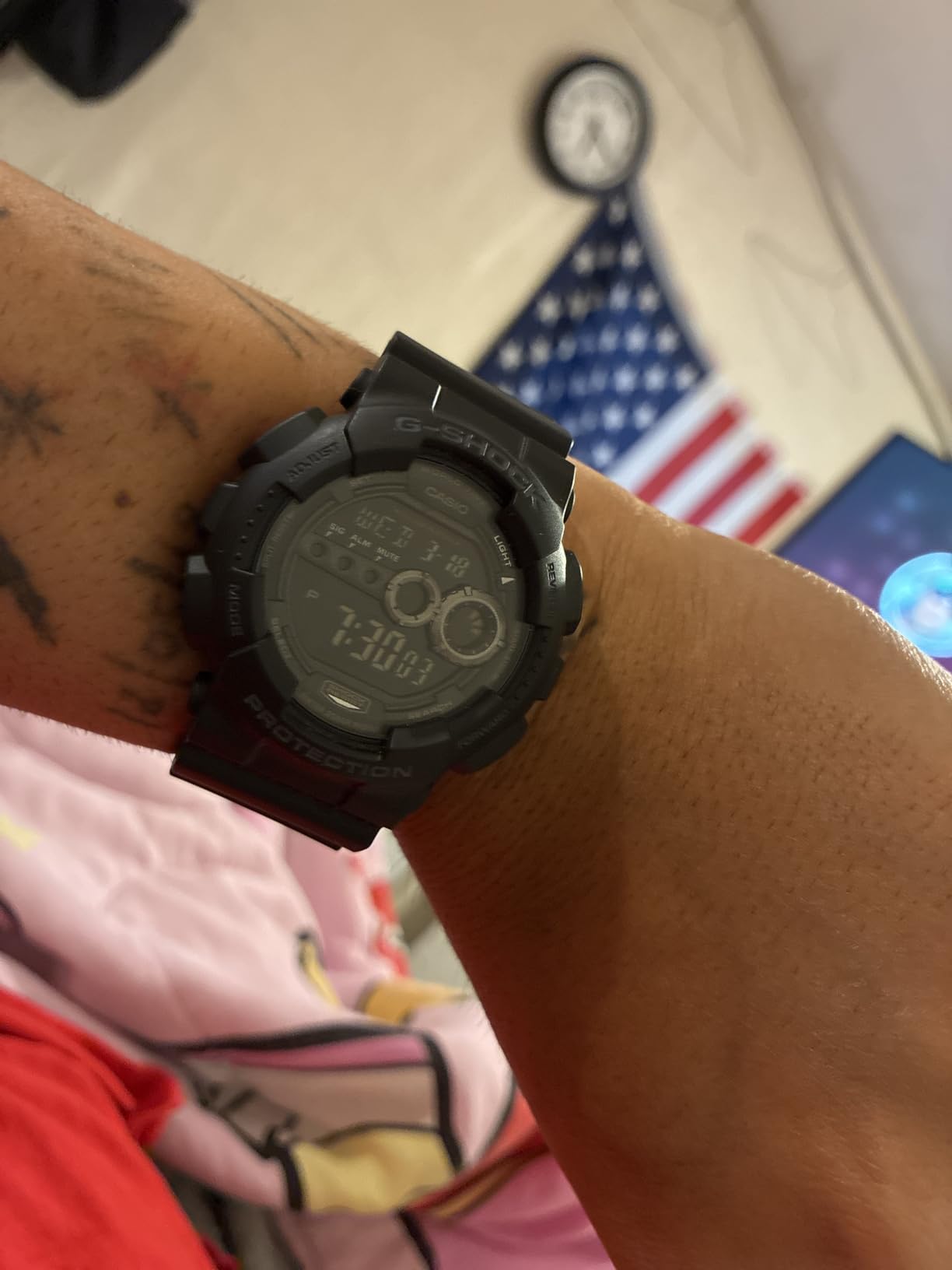Casio G-Shock GD100-1B Men's Tough Digital Watch, 200M Water Resistant, High-Brightness LED, Dual Time & 7-Year Battery customer photo 1