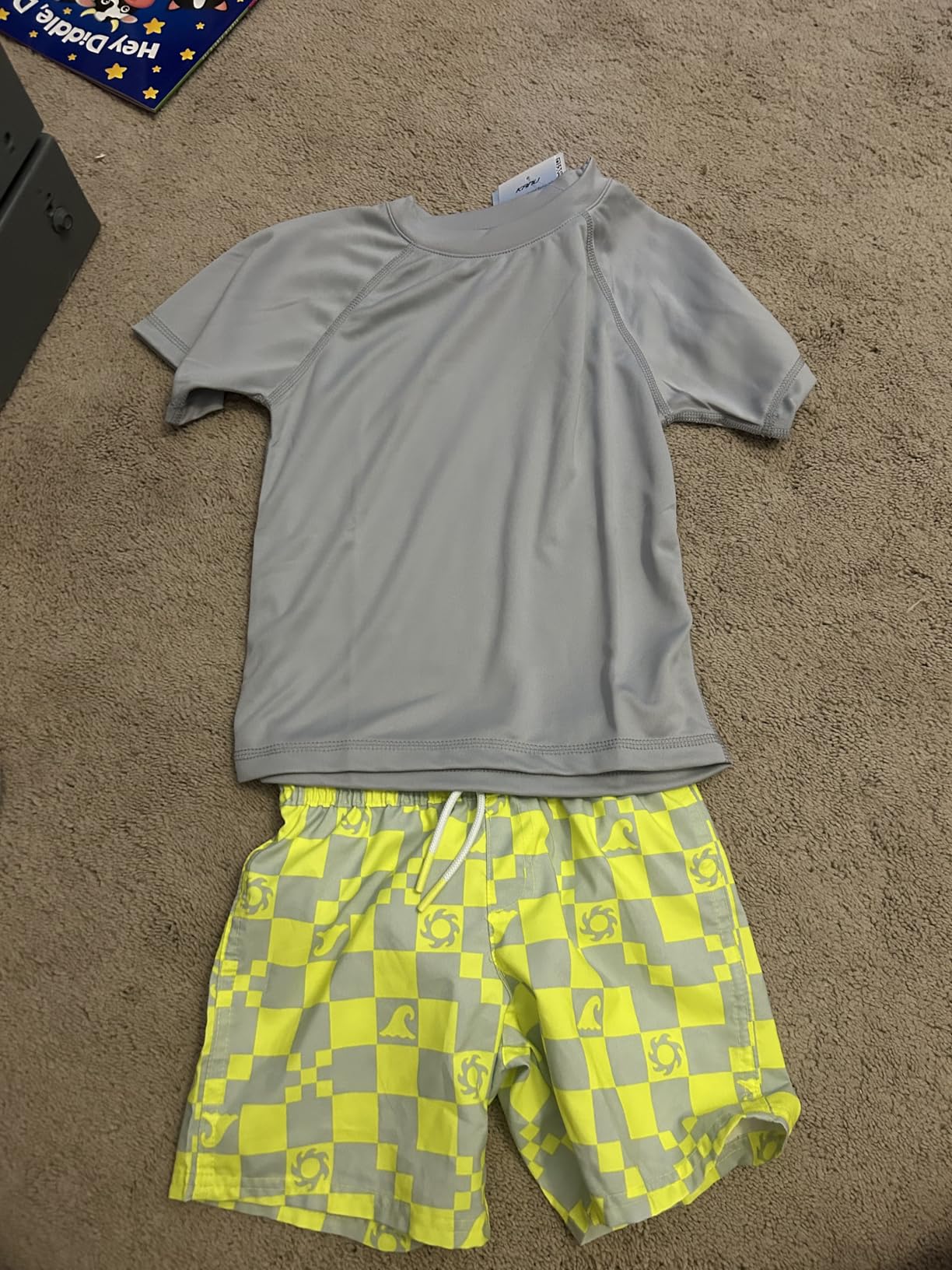 Kanu Surf Boys' Short Sleeve UPF 50+ Rashguard Swim Shirt customer photo 1