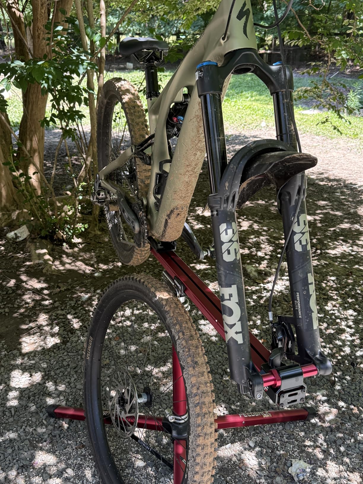 Feedback Sports Sprint Bike Repair Stand - Compact Bicycle Workstand W/Tripod Base - 360-Degree Rotation - Dropout Style Mount - Red customer photo 2