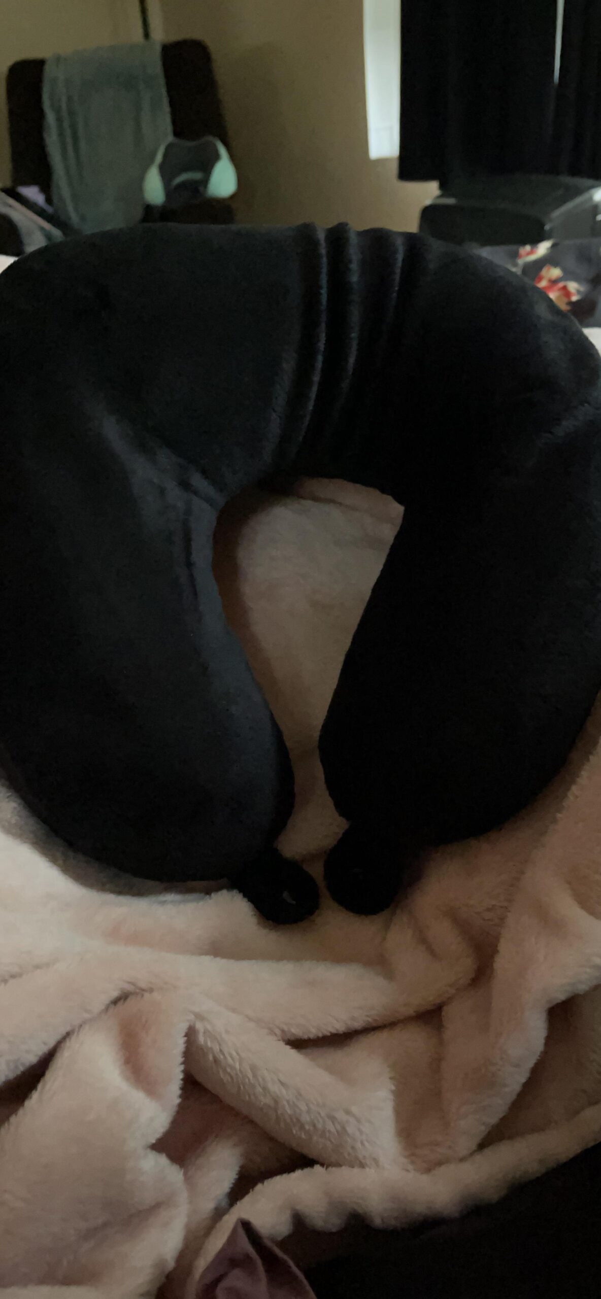Cloudz Dual Comfort Microbead Airplane Travel Neck Pillow. Super Soft Cozy Plush Fabric on One Side, Cool Relaxing Spandex on The Other! Customize Your Comfort and Support at Home or On The Go! Grey customer photo 2