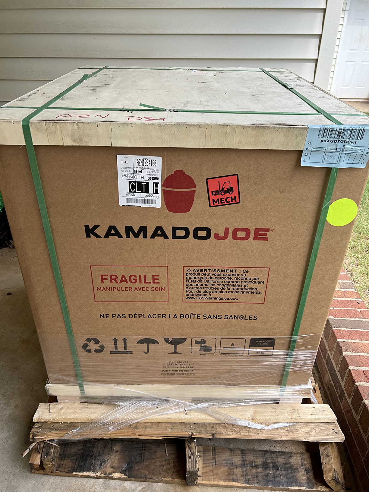 Kamado Joe Big Joe Series I 24-inch Ceramic Charcoal Grill and Smoker with Cart, Side Shelves, Stainless Steel Grates and 450 Cooking Square Inches customer photo 1