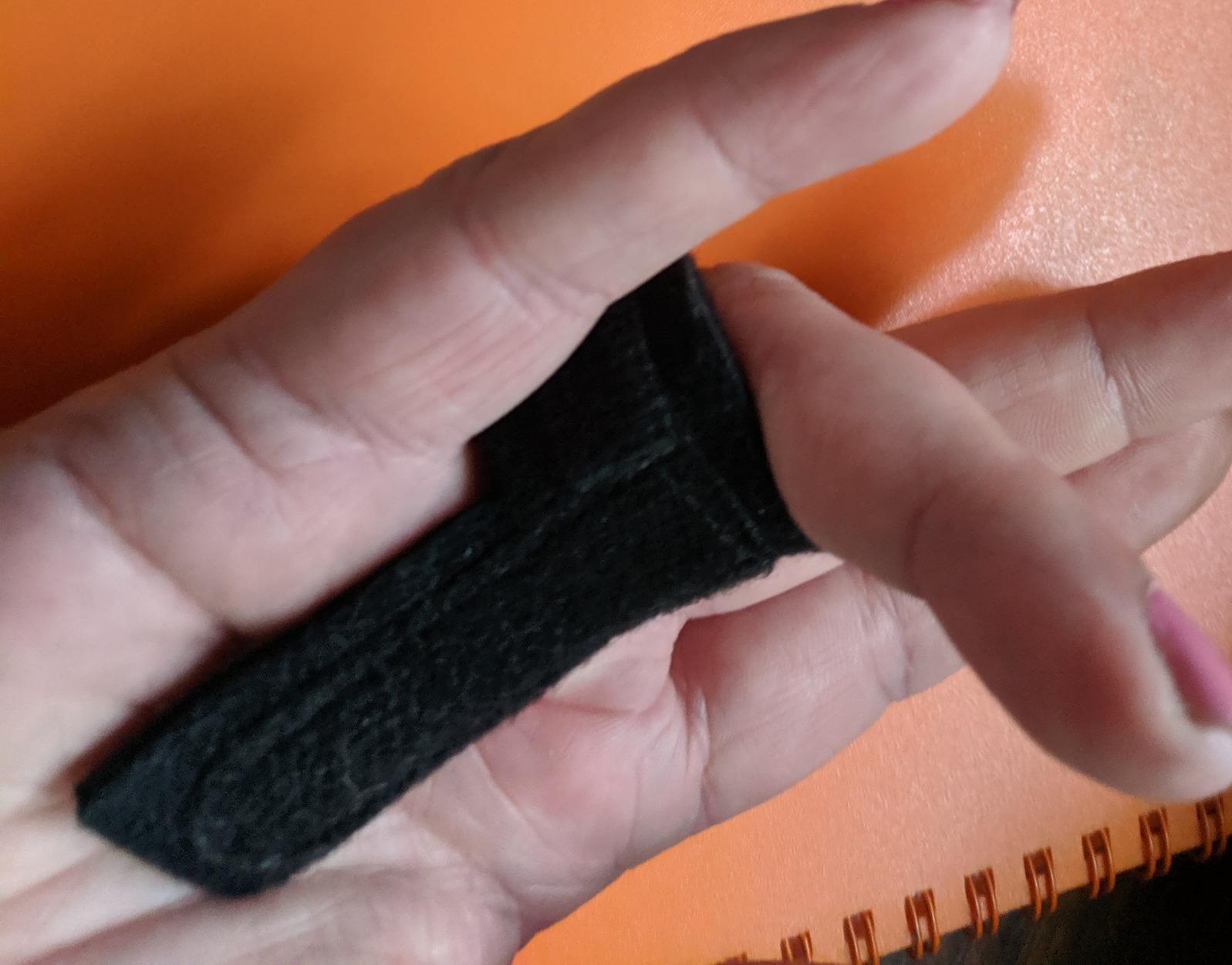 HANDFIX-The One and Only Patented Finger Brace for Trigger Fingers-Anatomically Positions the Finger to Optimize Healing-One Size fits most Right or Left-Quality Made by a Licensed Occupational Therapist/Certified Hand Therapist- HSA/FSA Approved customer photo 1