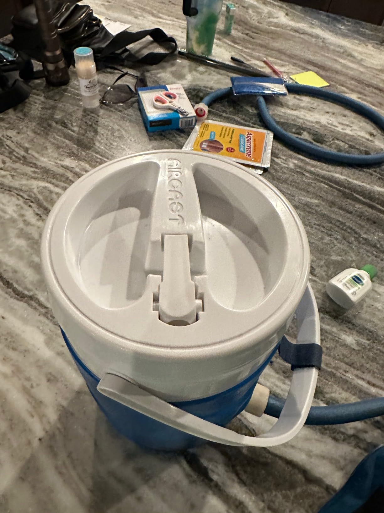 Aircast Cryo/Cuff Cold Therapy: Knee Cryo/Cuff with Non-Motorized (Gravity-Fed) Cooler, Medium customer photo 1