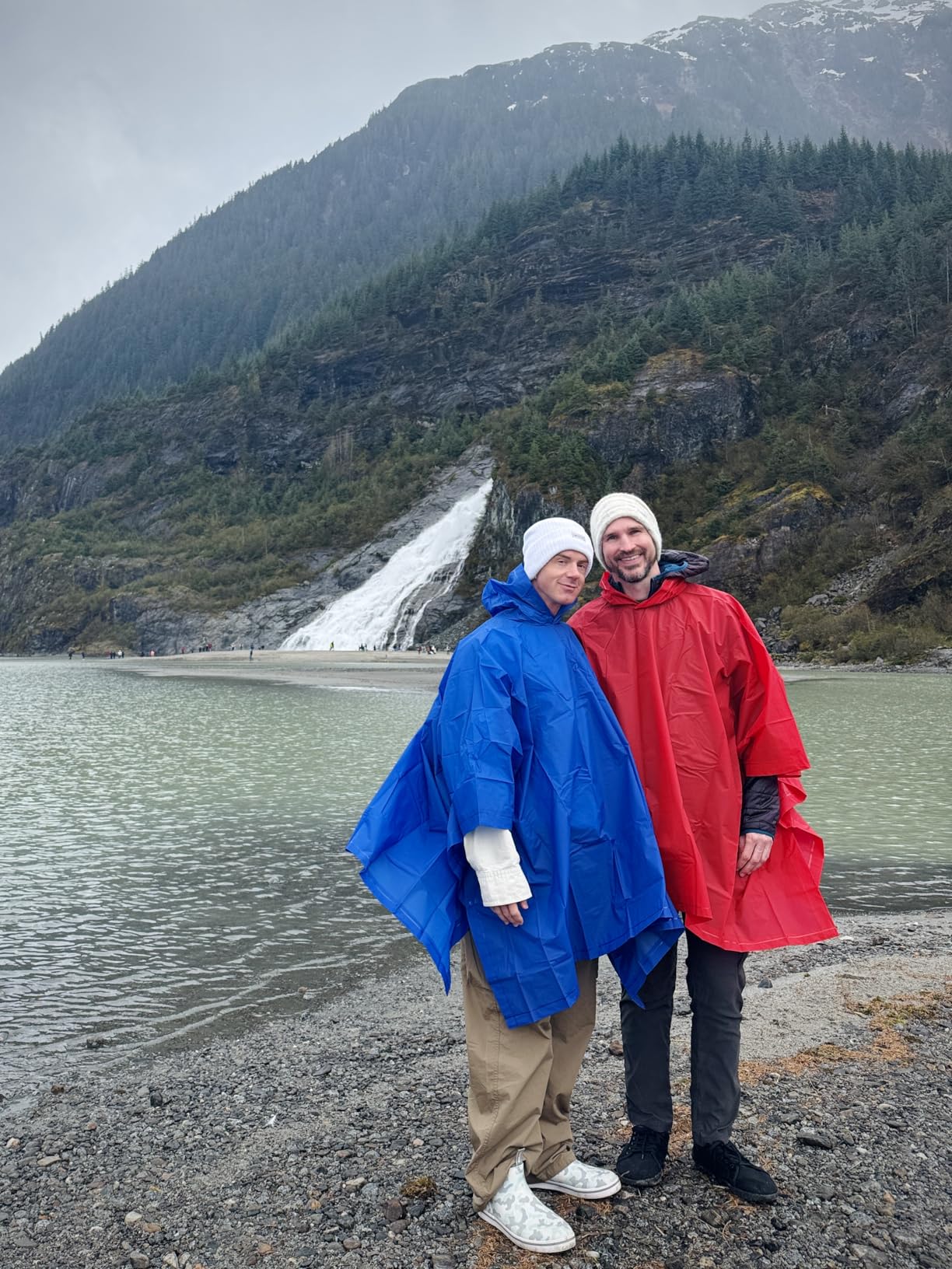 totes Adult Packable Lightweight Adjustable Rain Poncho customer photo 1