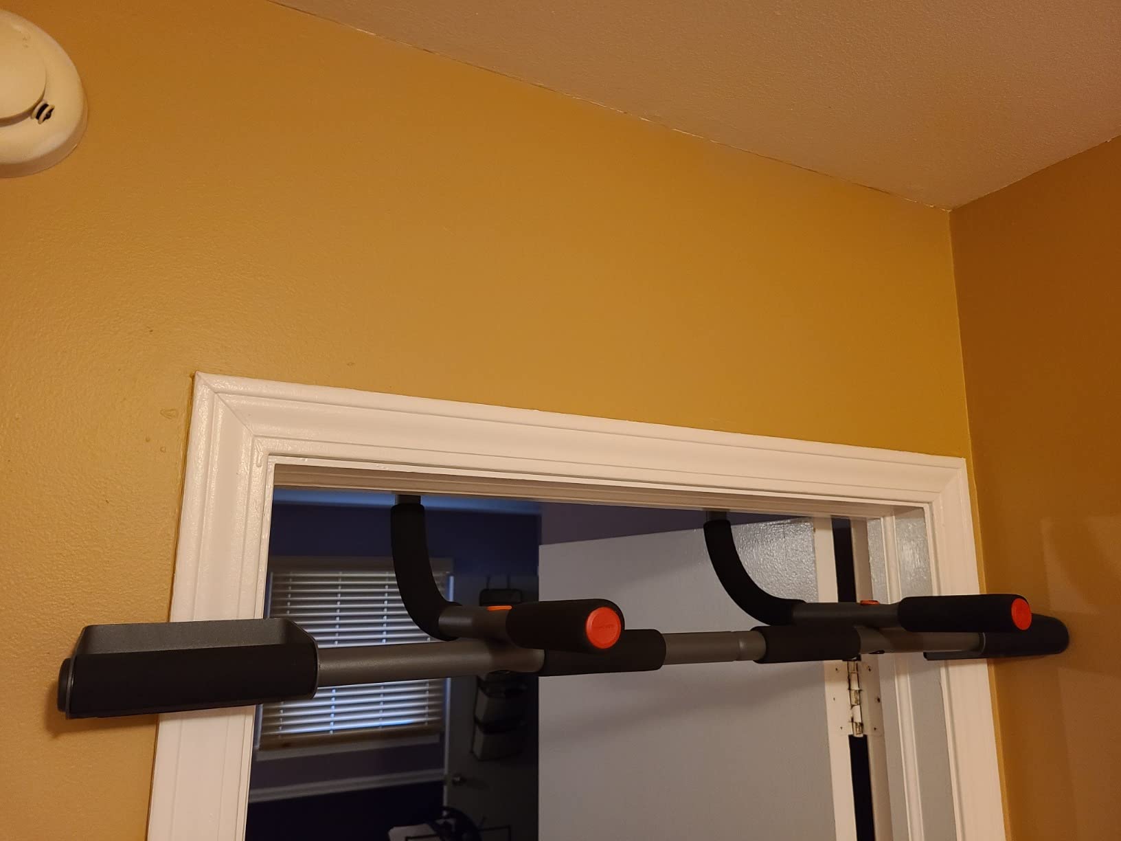 Perfect Fitness Multi-Gym Doorway Pull Up Bar and Portable Gym System customer photo 1