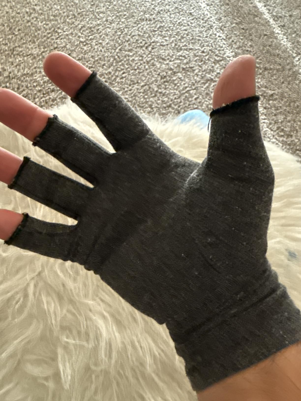 Dr. Frederick's Original Arthritis Compression Gloves for Women & Men - Doctor-Developed Fingerless Hand Support for Arthritis Pain, Carpal Tunnel, Swelling & Poor Circulation - Everyday Wear - Medium customer photo 2