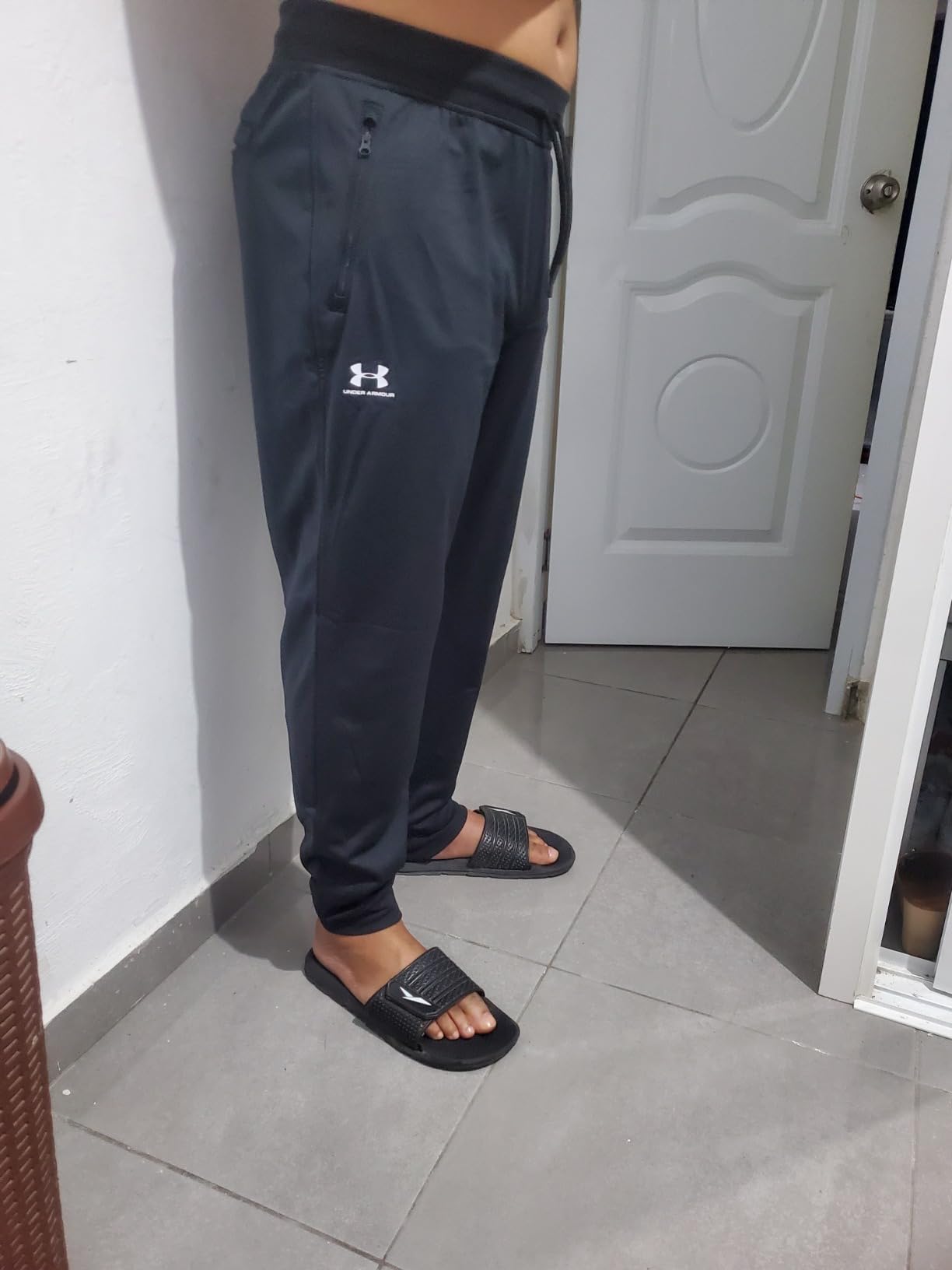 Men's Sportstyle Tricot Jogger customer photo 2