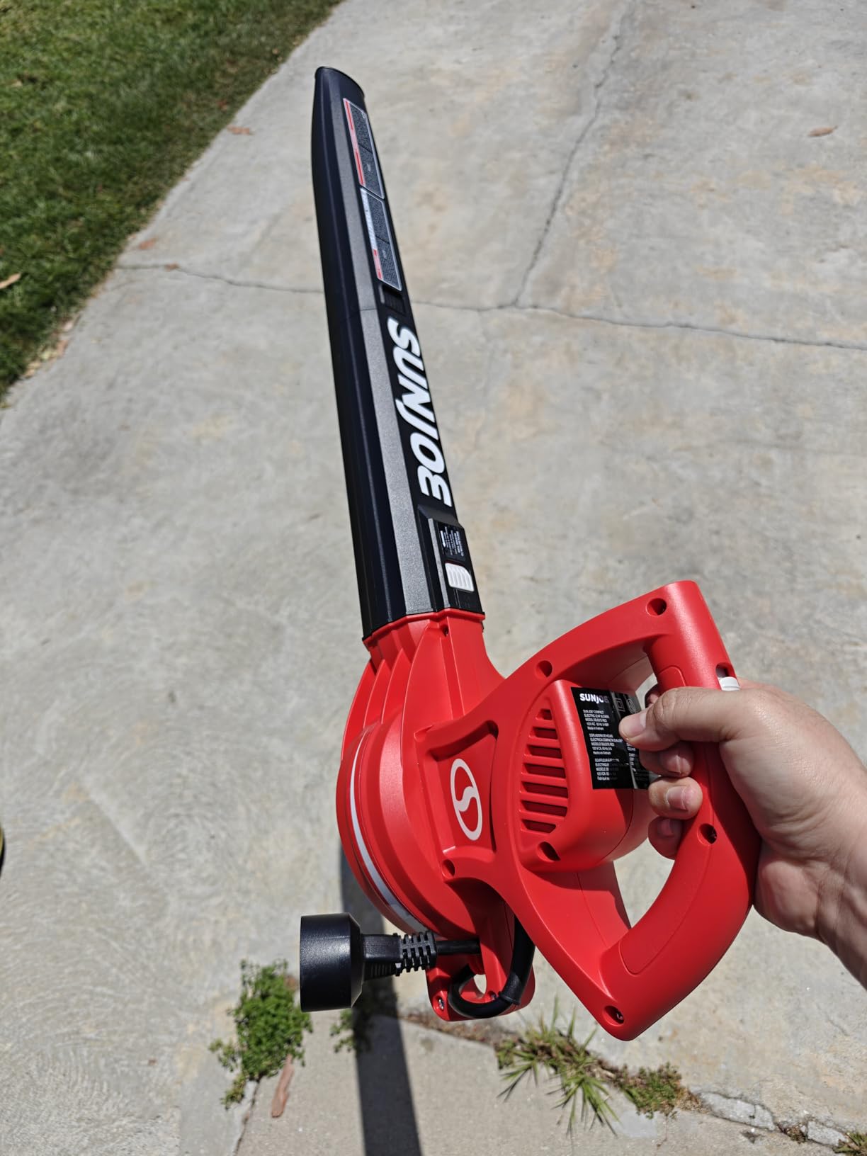 Sun Joe Corded Electric Leaf Blower Machine, 155 MPH, 260 CFM, 6-Amp Motor, Black - Portable and Lightweight (SBJ597E) customer photo 1