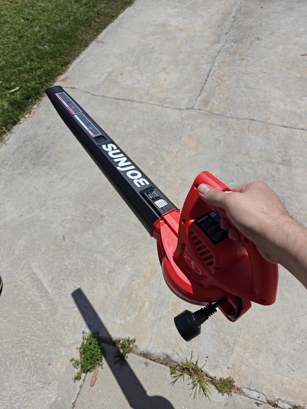 Sun Joe Corded Electric Leaf Blower Machine, 155 MPH, 260 CFM, 6-Amp Motor, Black - Portable and Lightweight (SBJ597E) customer photo 2