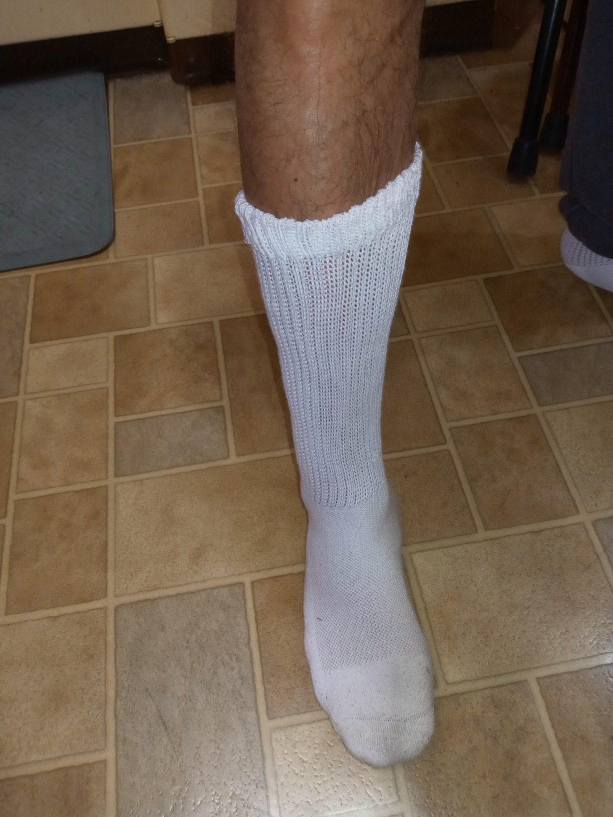 Well Knitting Loose Men's Diabetic Crew Socks, Non-Binding Top, Seamless Toe, Semi Cushion, Breathable Soft Coolmax Socks 4 Pairs customer photo 2
