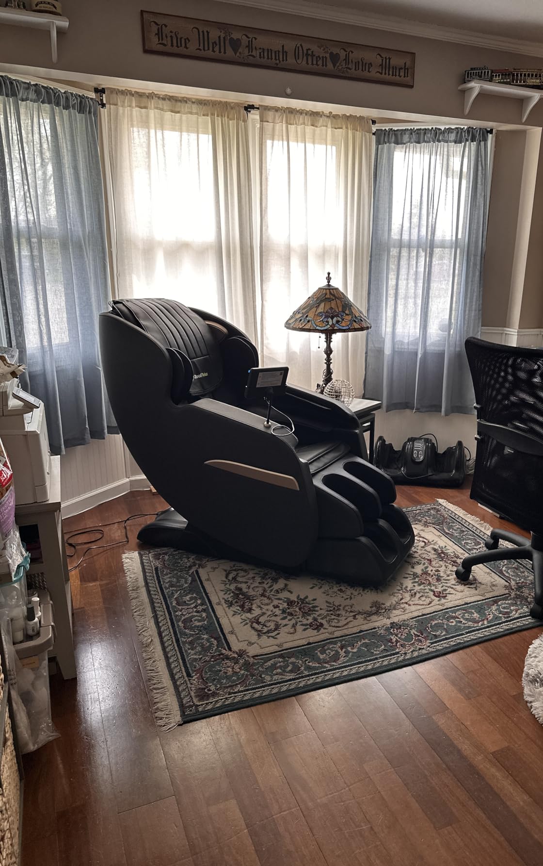 Real Relax 2026 Upgraded 2D SL-Track Massage Chair, Recliner Full Body Zero Gravity with 8 Auto Modes and Upgraded LCD Screen, Voice Broadcast, Headrest Cushion, Child Lock, Black customer photo 1
