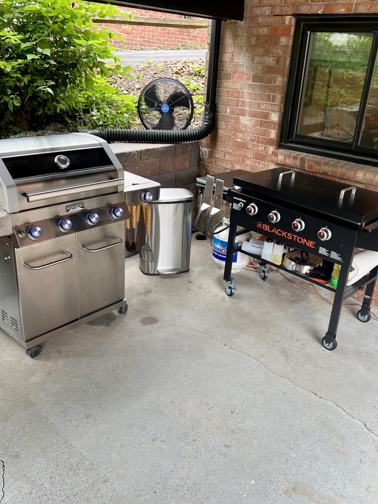 Monument Grills Larger 4+2 Burner Propane Gas Grills Stainless Steel Cabinet Style with Clearview Lid, Infrared Side Sear Burners & Side Burners customer photo 2