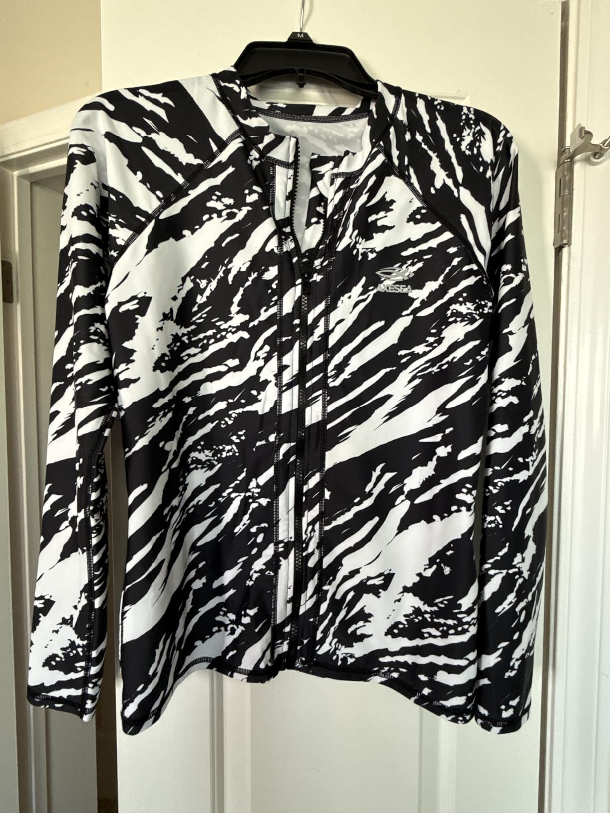 AXESEA Women Long Sleeve Rash Guard UPF 50+ UV Sun Protection Zip Front Swimsuit Shirt Printed Surfing Shirt Top customer photo 1