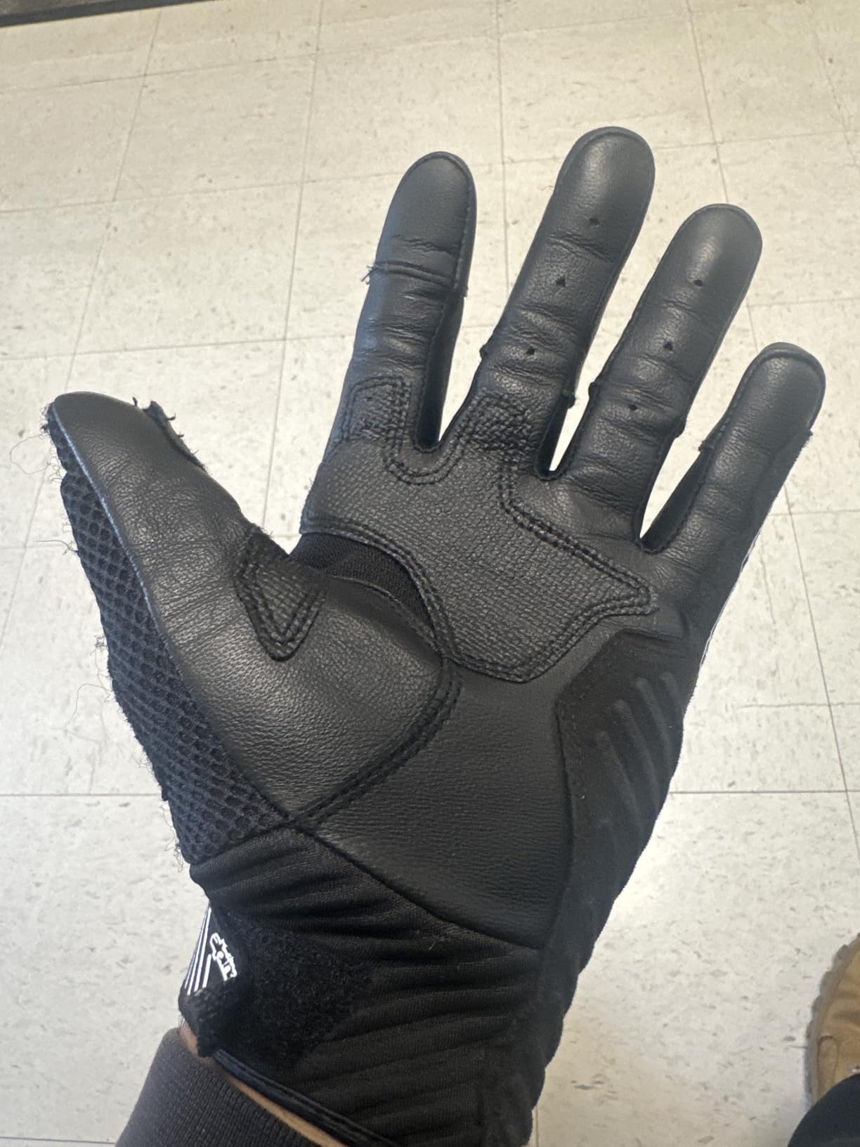 Alpinestars SMX 1 Air V2 Motorcycle Gloves Lightweight Ventilated Design Street Riding Comfort Enhanced Grip Protection customer photo 1