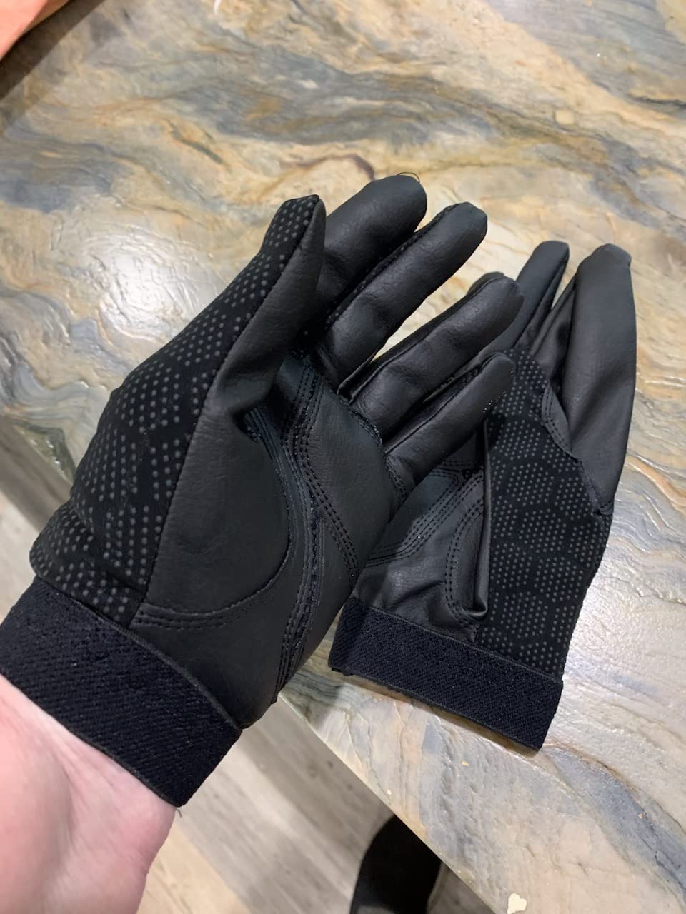 uvex ceravent Horse Riding Gloves, Extremely Durable, Breathable & Touchscreen Capable Equestrian Gloves with Premium Grip for Women & Men, Black customer photo 1