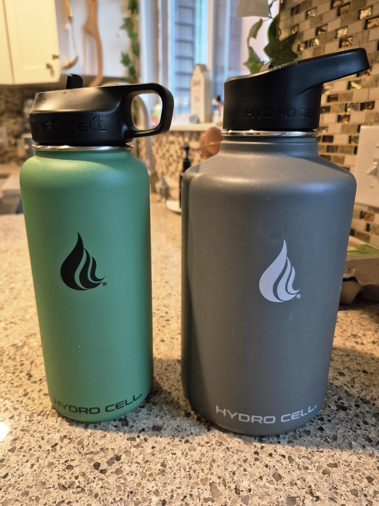 HYDRO CELL Stainless Steel Sport Water Bottle with Straw - Keeps Drinks Cold & Hot via a Leak Proof Metal Triple Insulated Vacuum Flask for All Sports and Outdoors Activities (Teal 18oz) customer photo 2