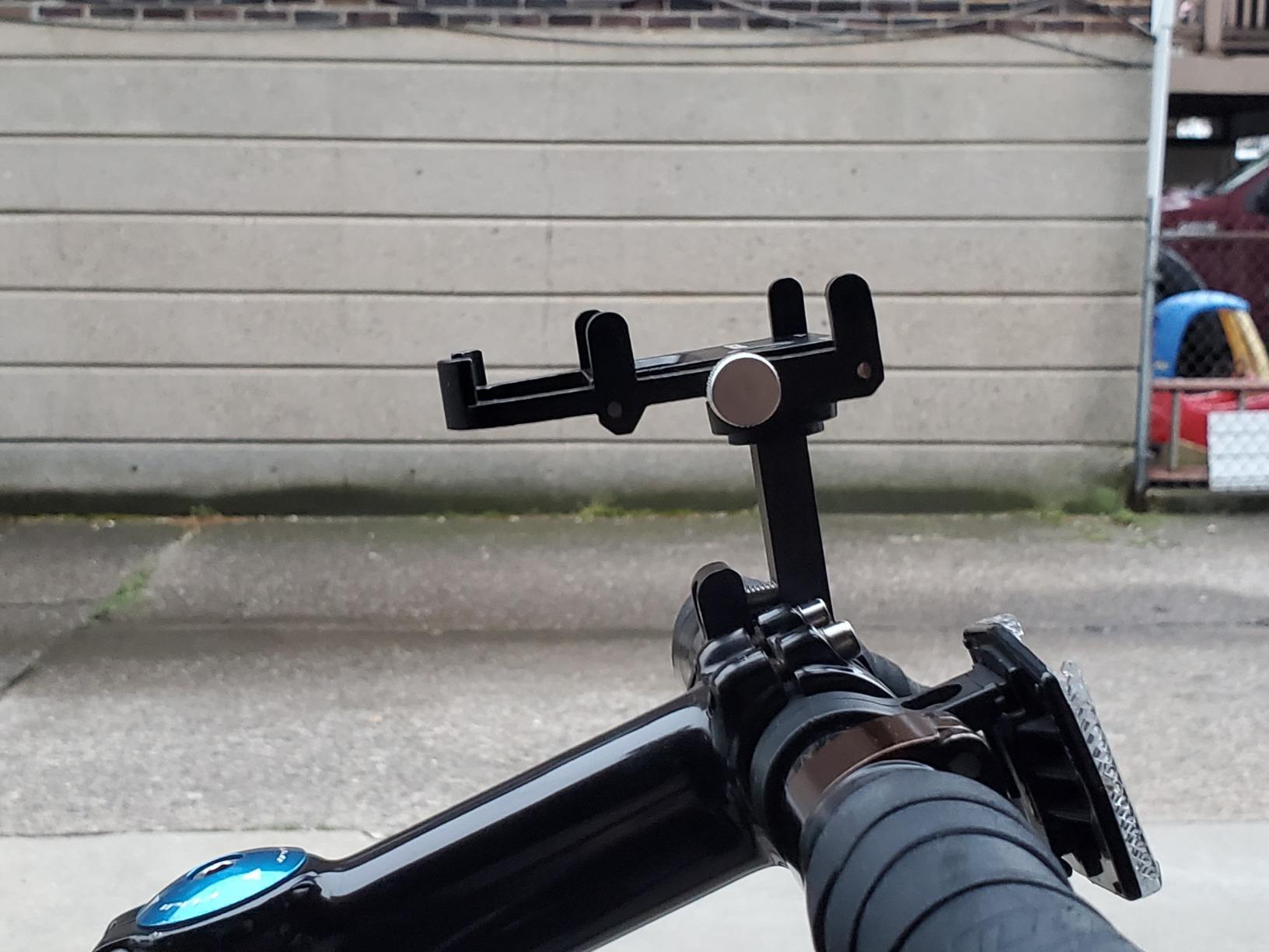 GUB Bike Phone Mount Holder, Aluminum Motorcycle Phone Holder Mount with 360° Rotation for iPhone 16 17 15 14 Pro Max Mini X XR Xs Plus, Samsung S25 S24 S22 4-7 Inch - Upgraded customer photo 1
