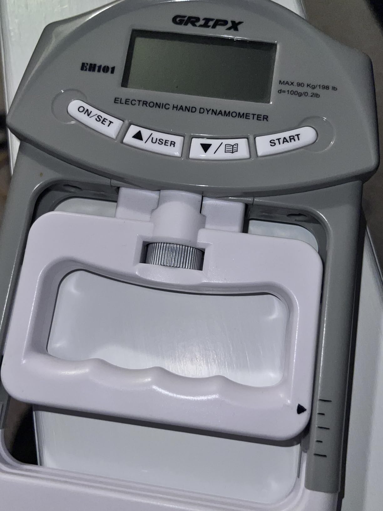Digital Hand Dynamometer Grip Strength Measurement Meter Auto Capturing Electronic Hand Grip Power 198Lbs / 90Kgs customer photo 1