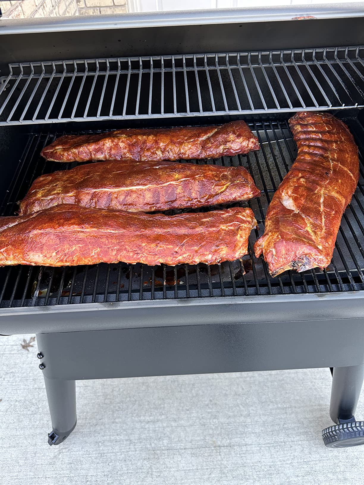 Traeger Grills Pro 780 Wood Pellet Smoker Grill, 6-in-1 BBQ Pellet Grill Combo, WiFi and App-Connected Electric Smoker, 780 Square Inches of Grilling Area, Temperature Control customer photo 2