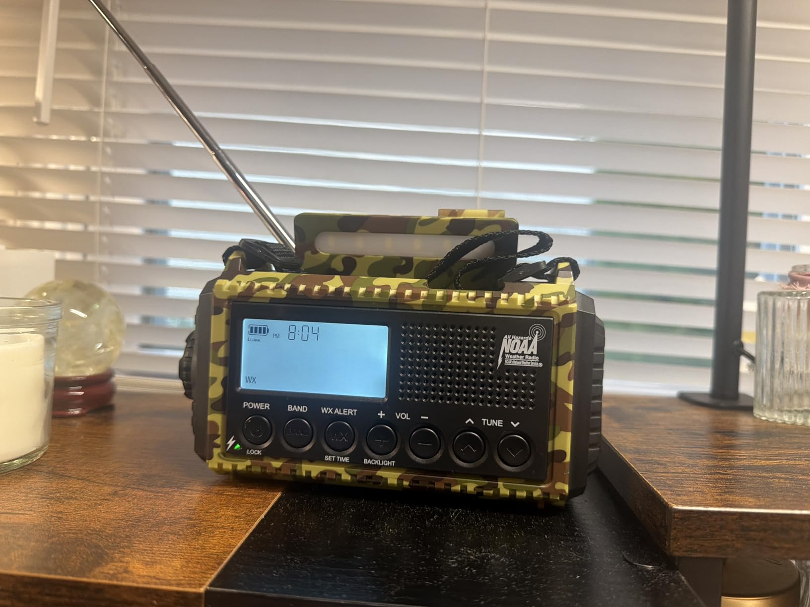 Eoxsmile Emergency Radio with NOAA Weather Alert, 5000mAh Solar Hand Crank Portable AM/FM Shortwave Radio, Rechargeable Battery Powered, USB Charger, Flashlight, SOS Alarm for Home Outdoor Survival customer photo 1