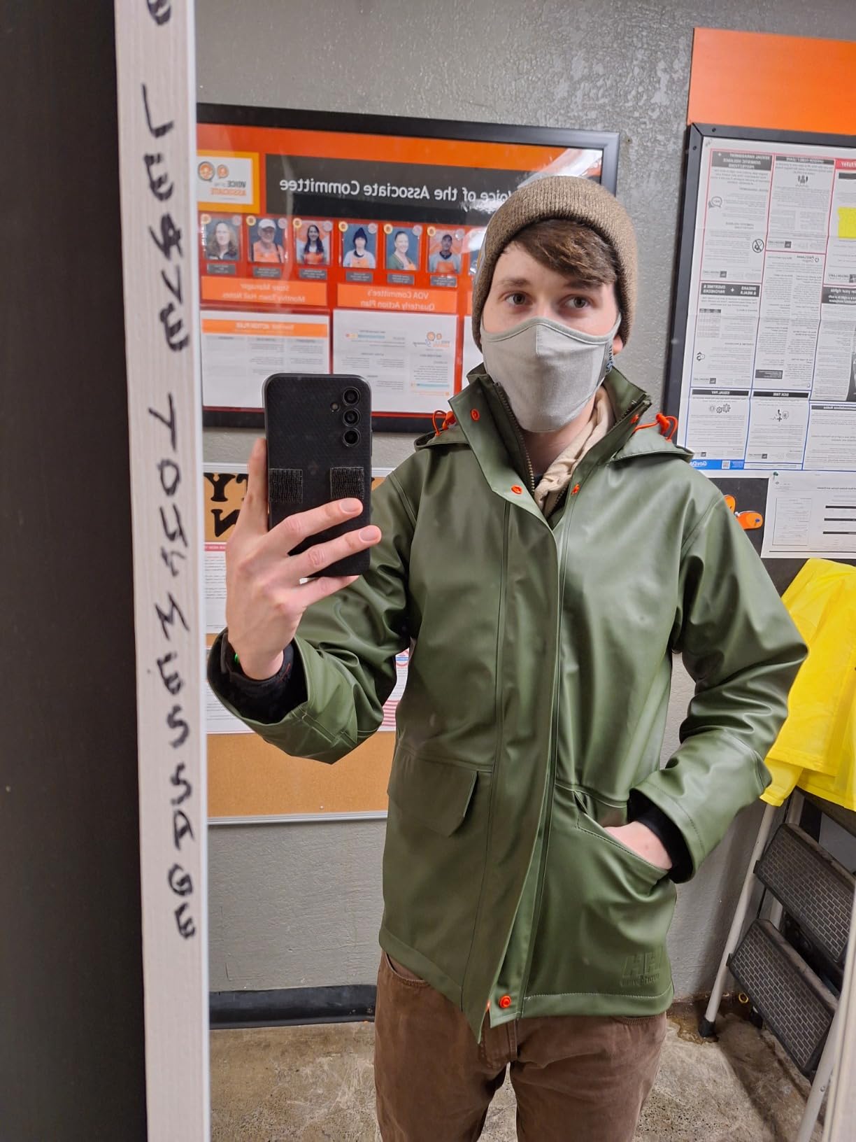Helly Hansen Gale Rain Jacket - Waterproof Stretch Windbreaker customer photo 2