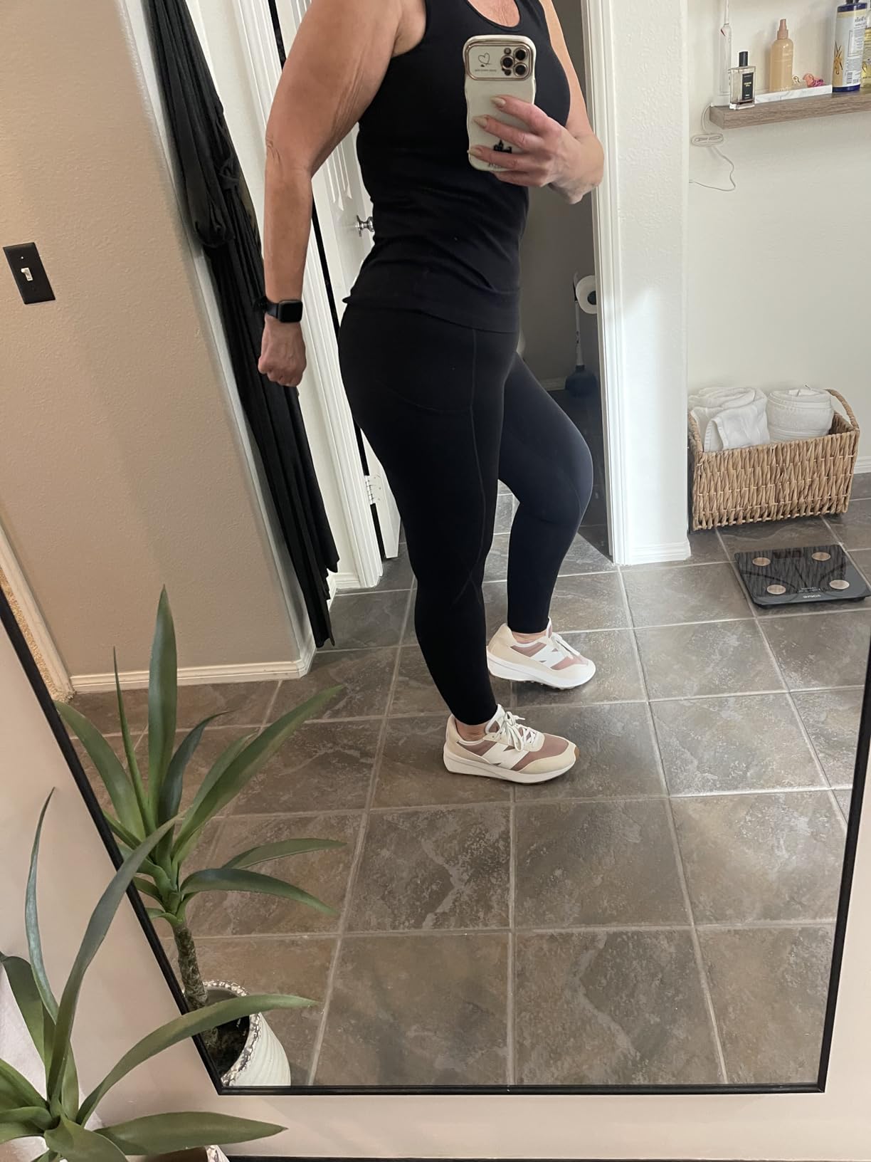 Leggings with Pockets for Women High Waisted Yoga Pants Women Tummy Control Workout Compression Running Leggings customer photo 1
