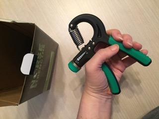 NIYIKOW Grip Strength Trainer, Hand Grip Strengthener, Grip Strengthener, Adjustable Resistance, Forearm Strengthener, Perfect for Musicians Athletes customer photo 2