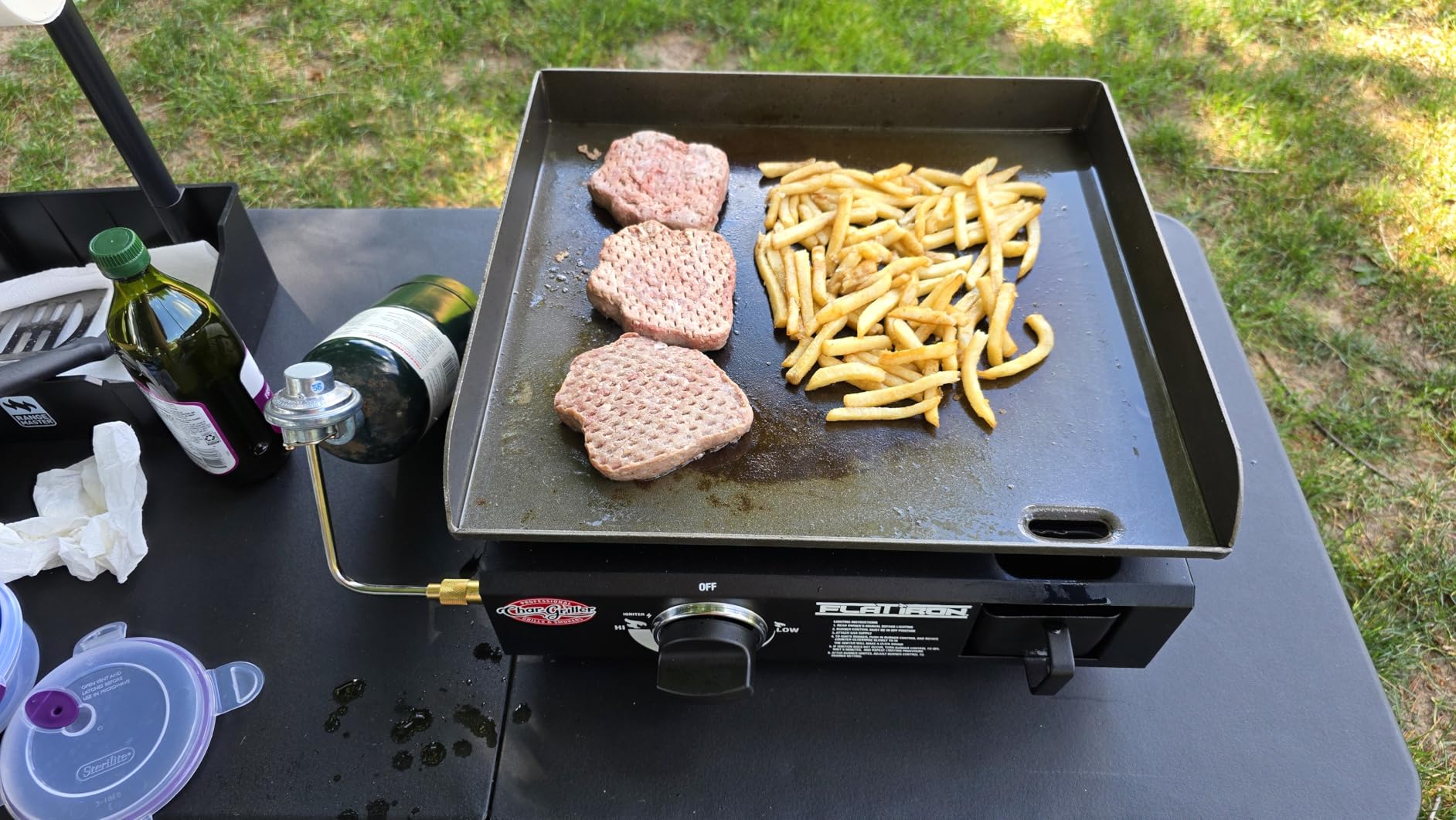 Char-Griller Flat Iron 1-Burner Portable Propane Gas Flat-Top Griddle with Steel Griddle Top, Electronic Ignition, 265 Cooking Square Inches, Black customer photo 1