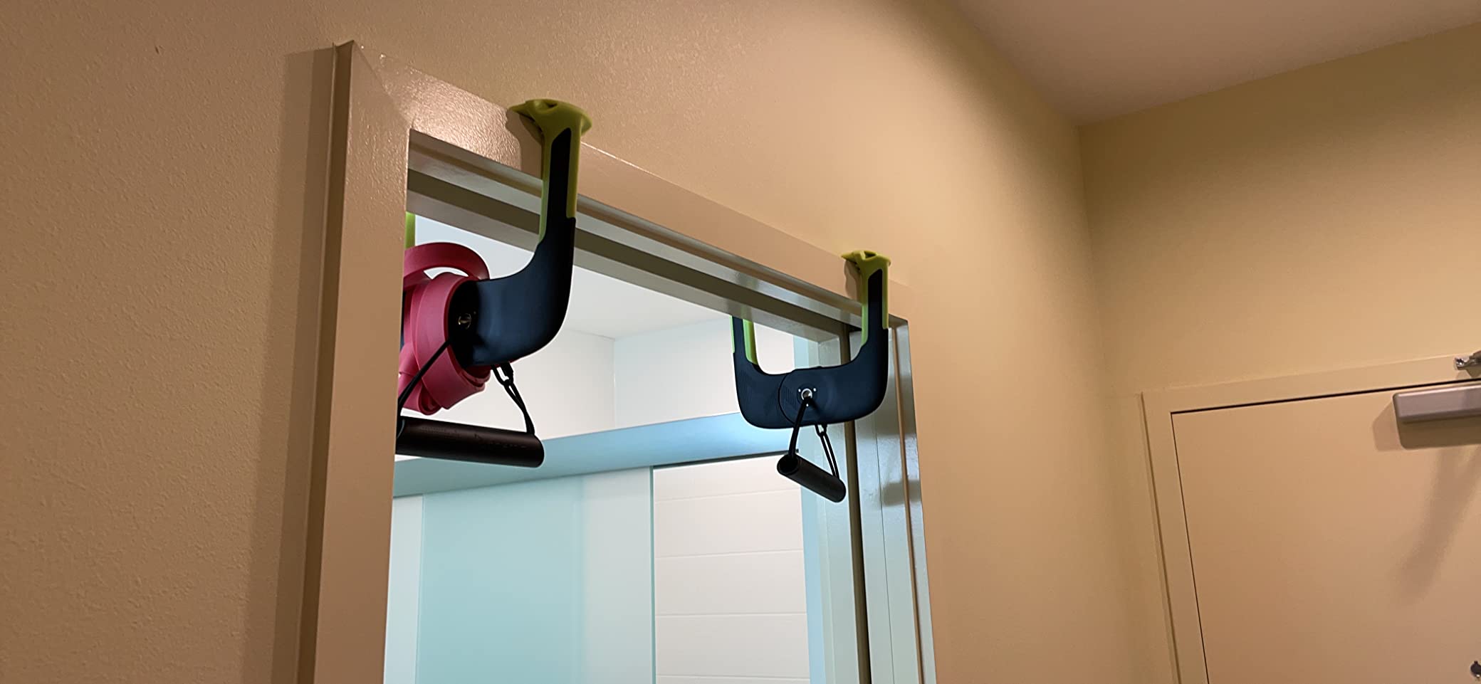 Duonamic Eleviia: Portable Doorway Pull-Up Bar - Lightweight, Travel-Ready, 250 lb Capacity customer photo 2