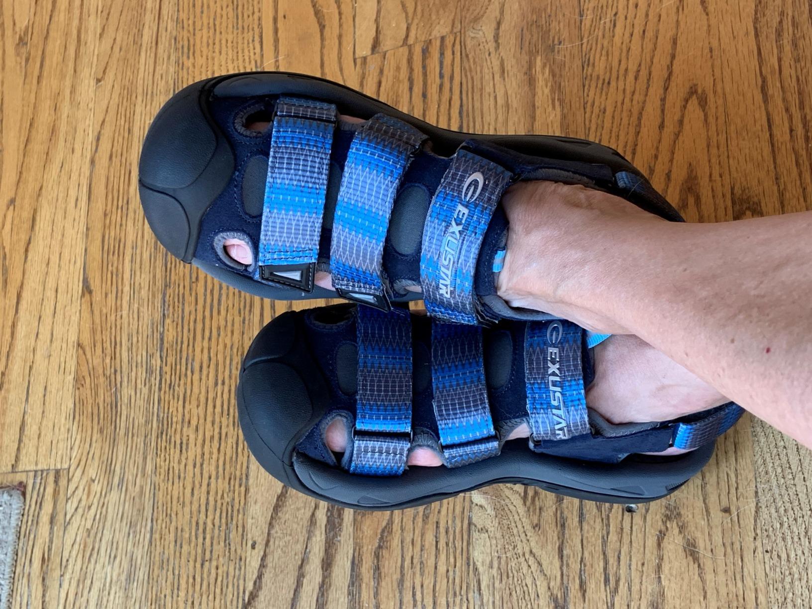 Exustar Clipless Sandal for Cycling with Closed Toe Design customer photo 1